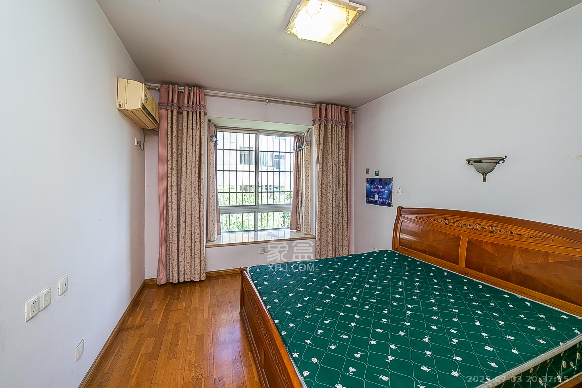 白沙家园(白沙欣苑) 4室2厅1卫 168.0万 白沙家园(白沙欣苑) 4室2厅1卫 168.0万卧室