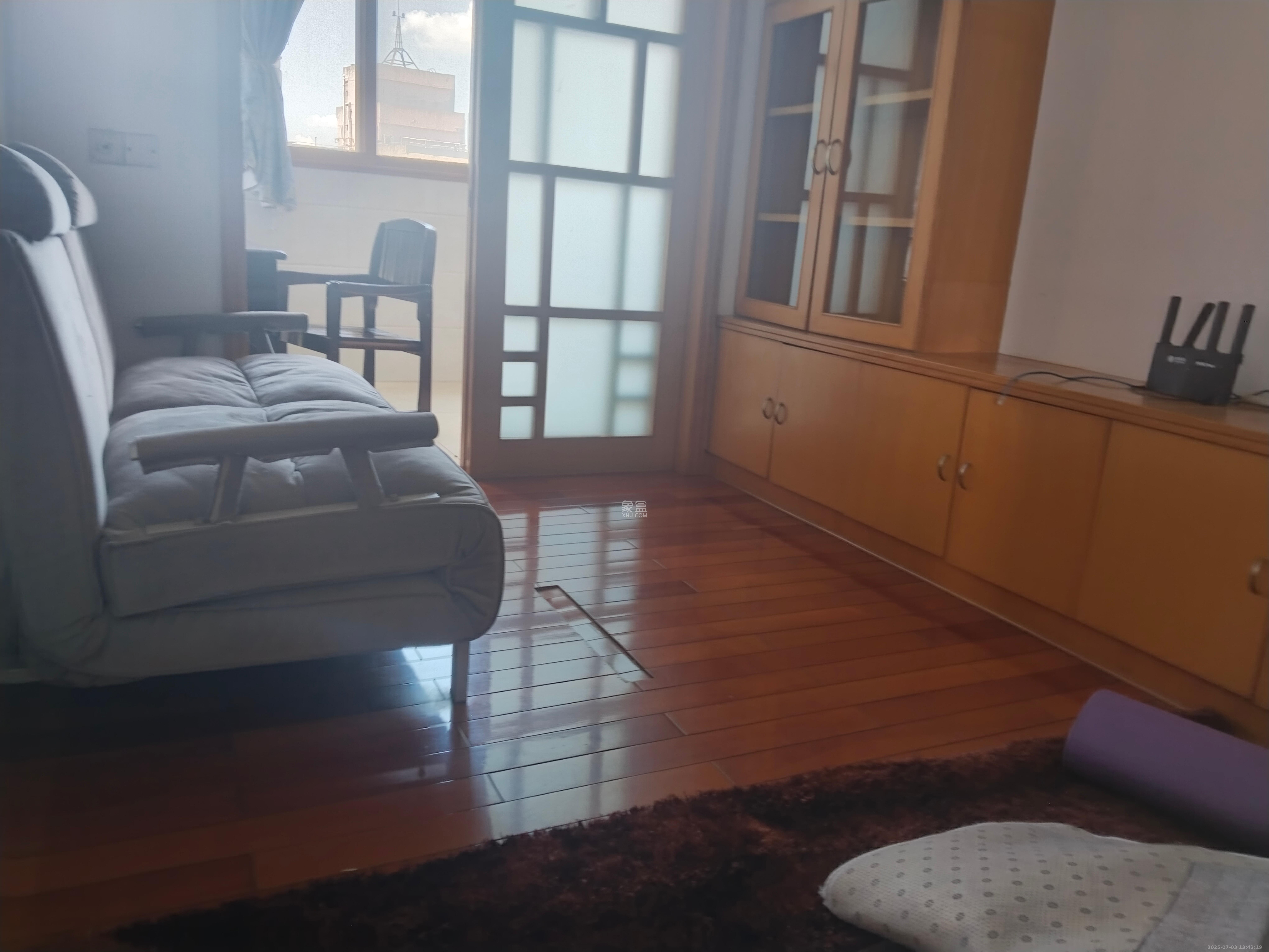 湘农桥社区  3室2厅1卫    2500.0元/月室内图