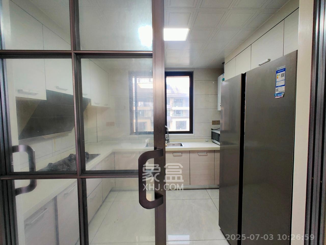 华润桃源里 4室2厅2卫 2400.0元/月 华润桃源里 4室2厅2卫 2400.0元/月室内图