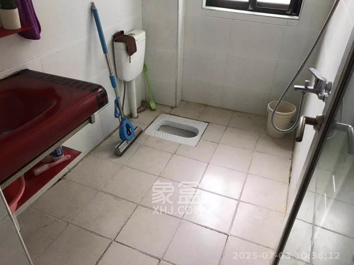 高鑫麓城  2室2厅1卫   2200.00元/月室内图
