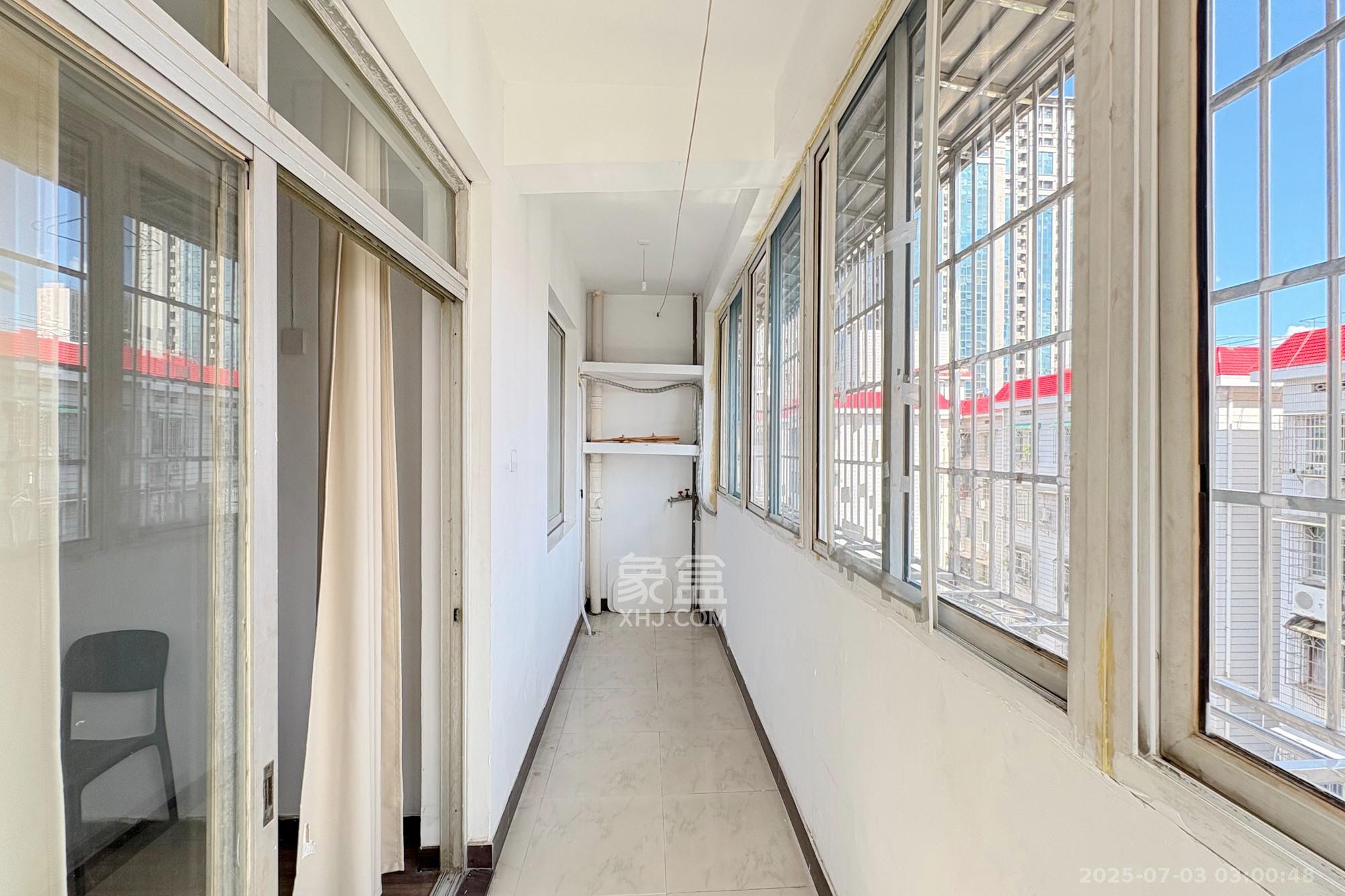 竹园公寓  2室2厅1卫    56.0万 竹园公寓  2室2厅1卫    56.0万阳台