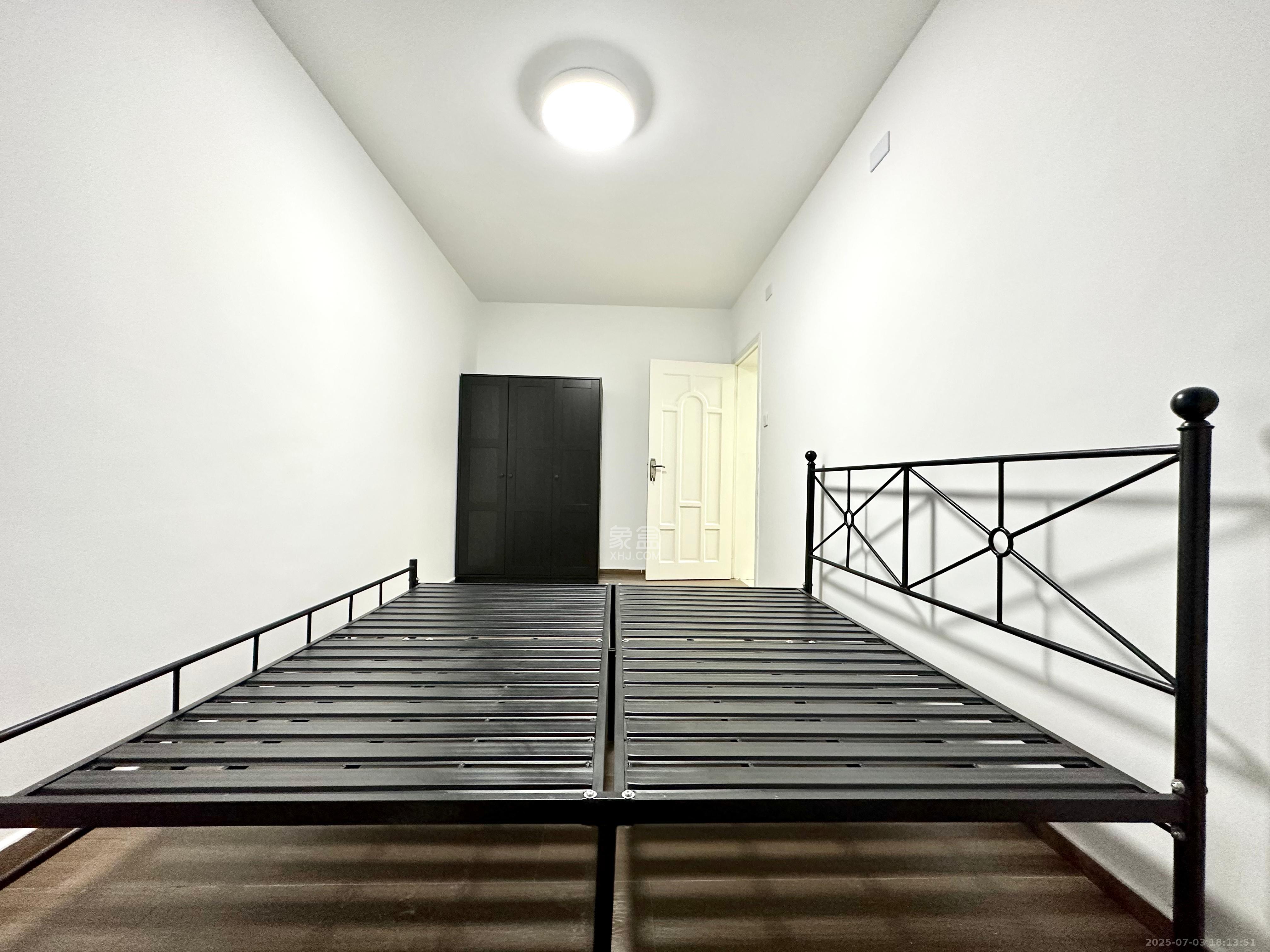 西湖新村  2室1厅1卫   2500.00元/月室内图
