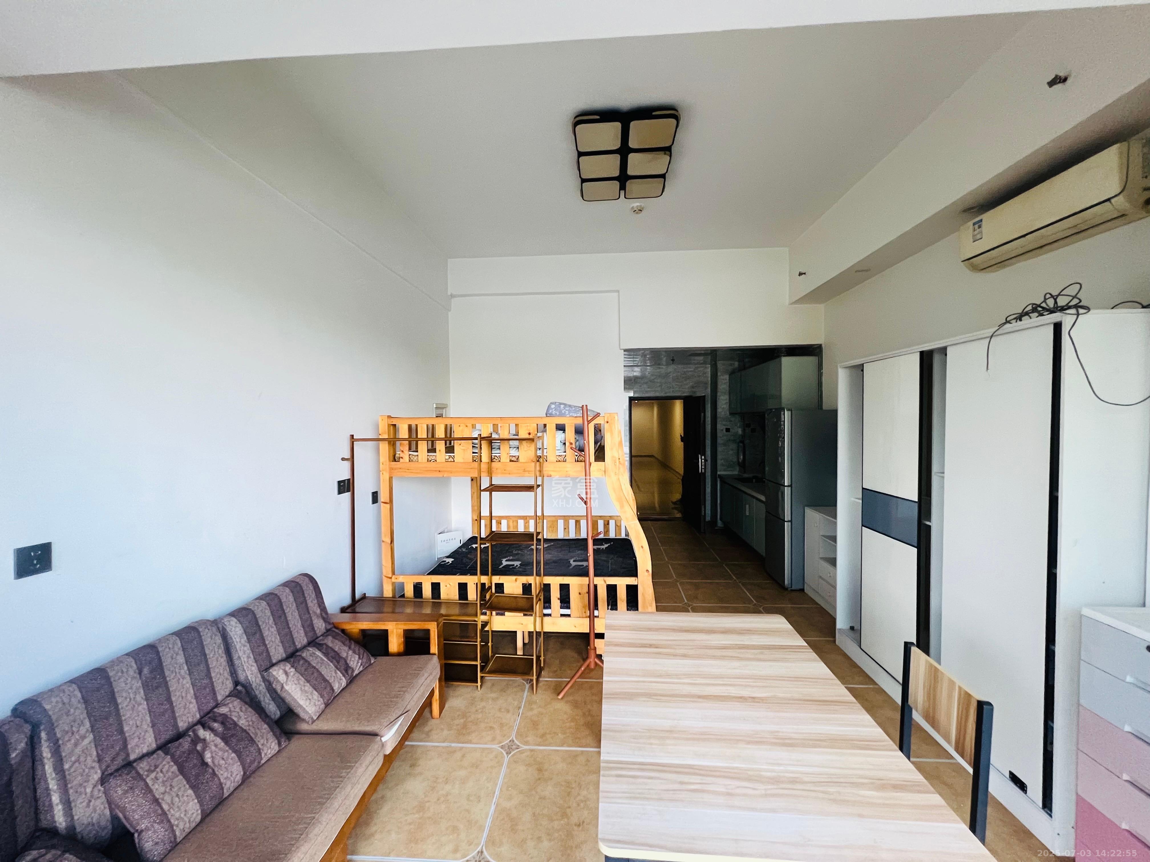 奥克斯滨仕花园(奥克斯洋湖广场/奥克斯中心)  1室0厅0卫    1500.0元/月 奥克斯滨仕花园(奥克斯洋湖广场/奥克斯中心)  1室0厅0卫    1500.0元/月室内图