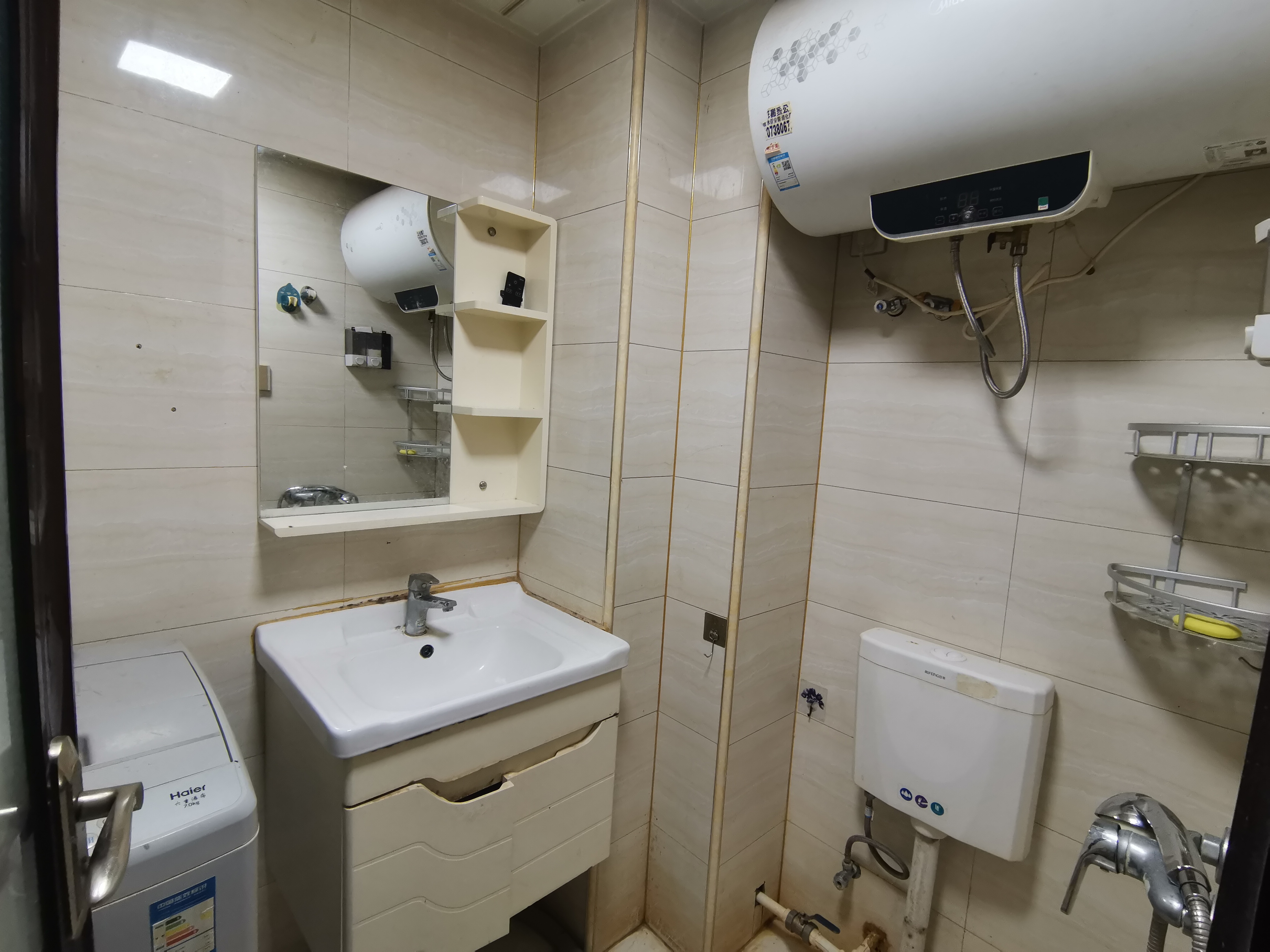 五洲富隆中心 1室0厅0卫 1000.0元/月 五洲富隆中心 1室0厅0卫 1000.0元/月室内图