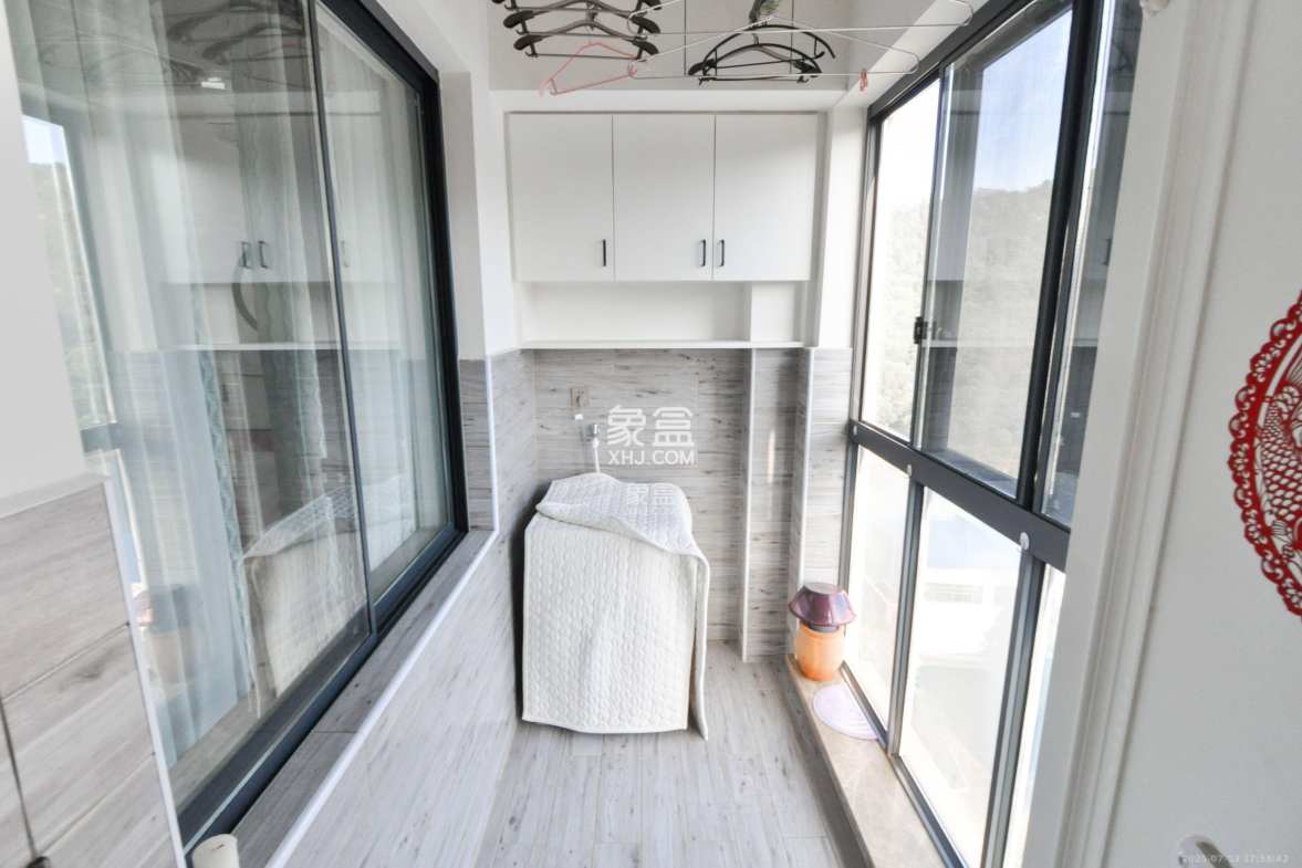 君康家园(梅溪湖七喜街) 3室2厅2卫 3500.0元/月 君康家园(梅溪湖七喜街) 3室2厅2卫 3500.0元/月室内图