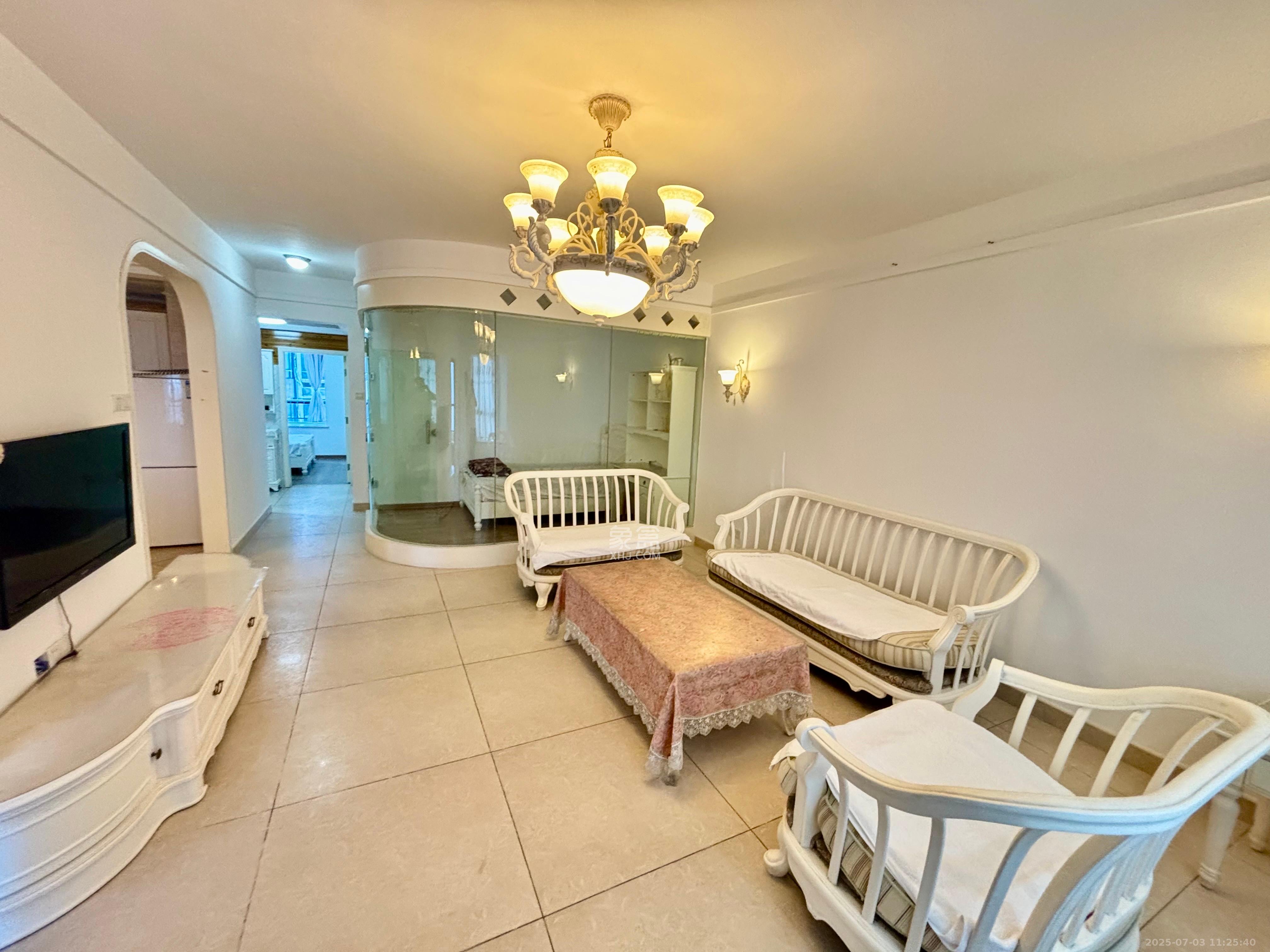 五一大道202(中环壹世界)  3室2厅1卫    3800.0元/月 五一大道202(中环壹世界)  3室2厅1卫    3800.0元/月室内图