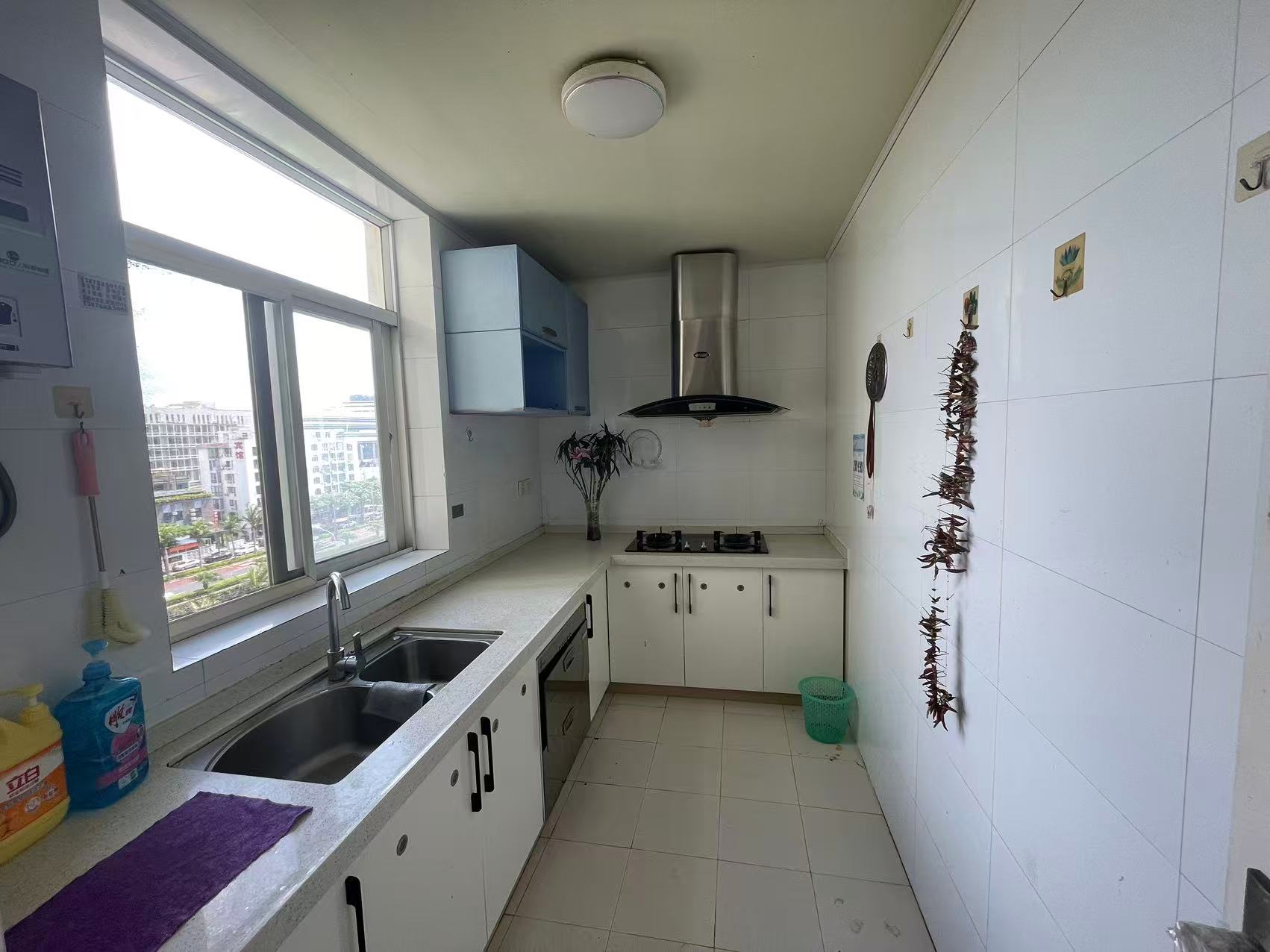 海天逸舍 2室2厅2卫 2500.0元/月 海天逸舍 2室2厅2卫 2500.0元/月室内图