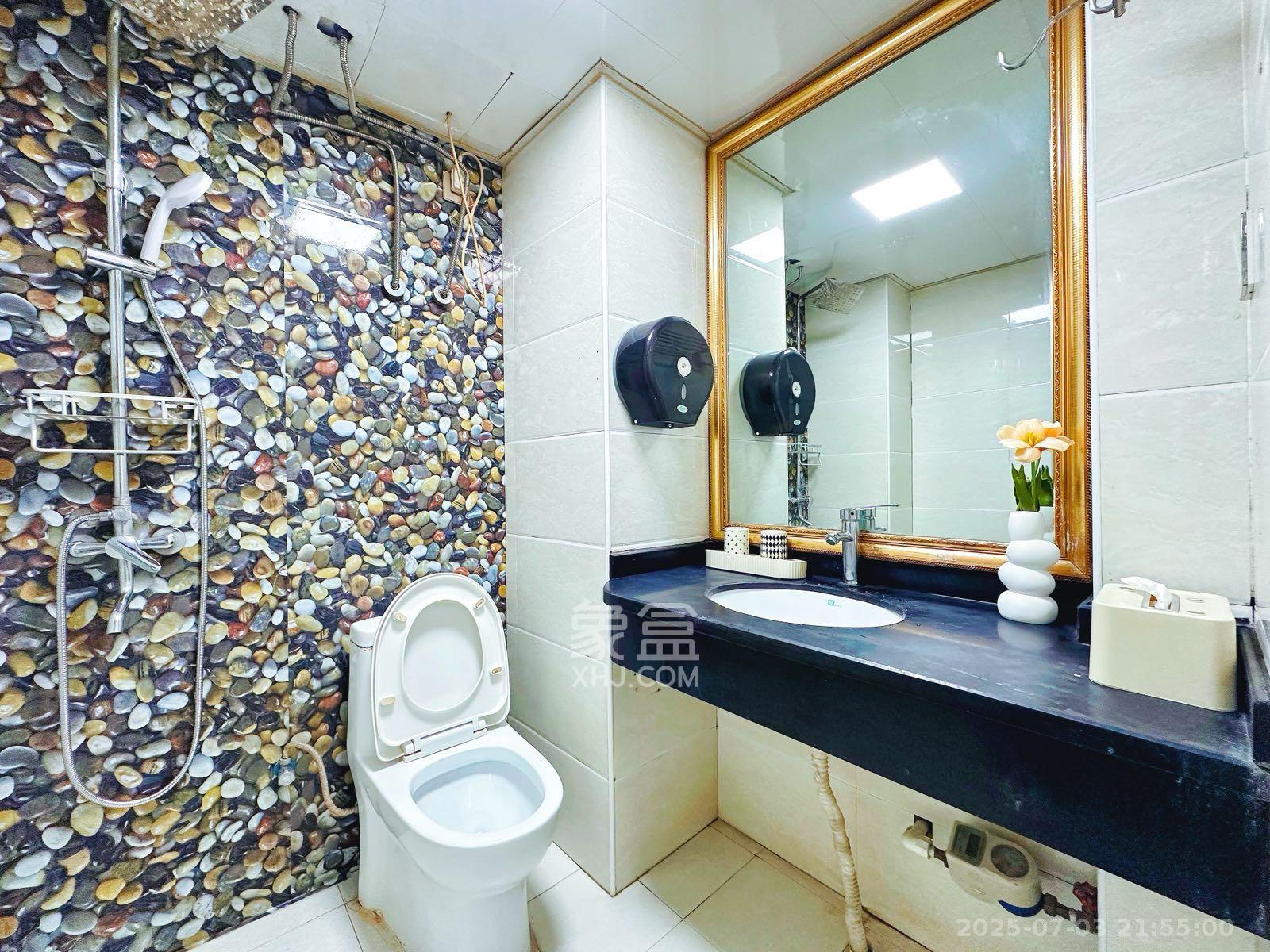 凯通国际城(凯通朝庭)  1室1厅1卫    2200.0元/月 凯通国际城(凯通朝庭)  1室1厅1卫    2200.0元/月室内图