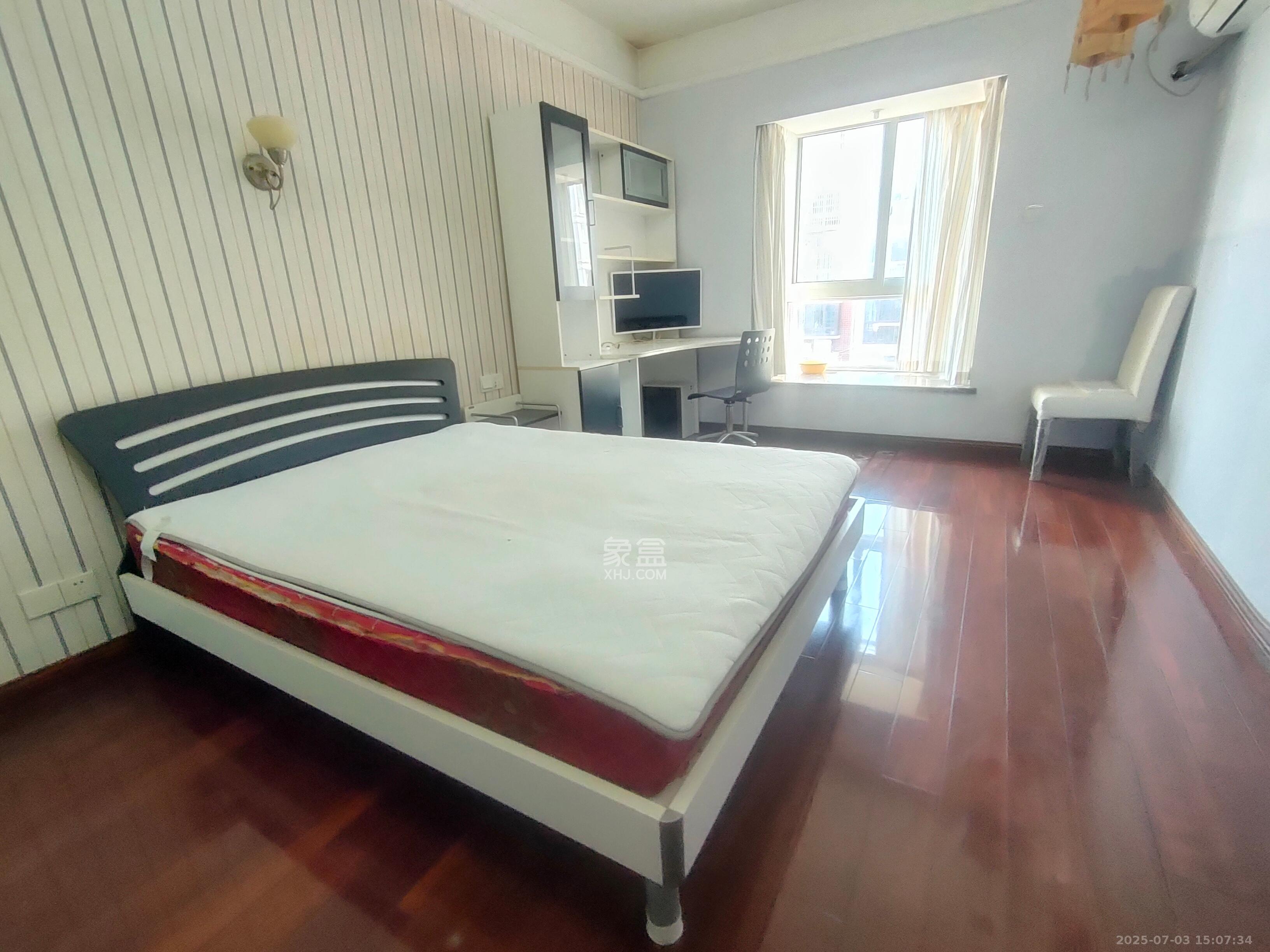 鸿景雅苑 3室2厅2卫 3600.0元/月 鸿景雅苑 3室2厅2卫 3600.0元/月室内图