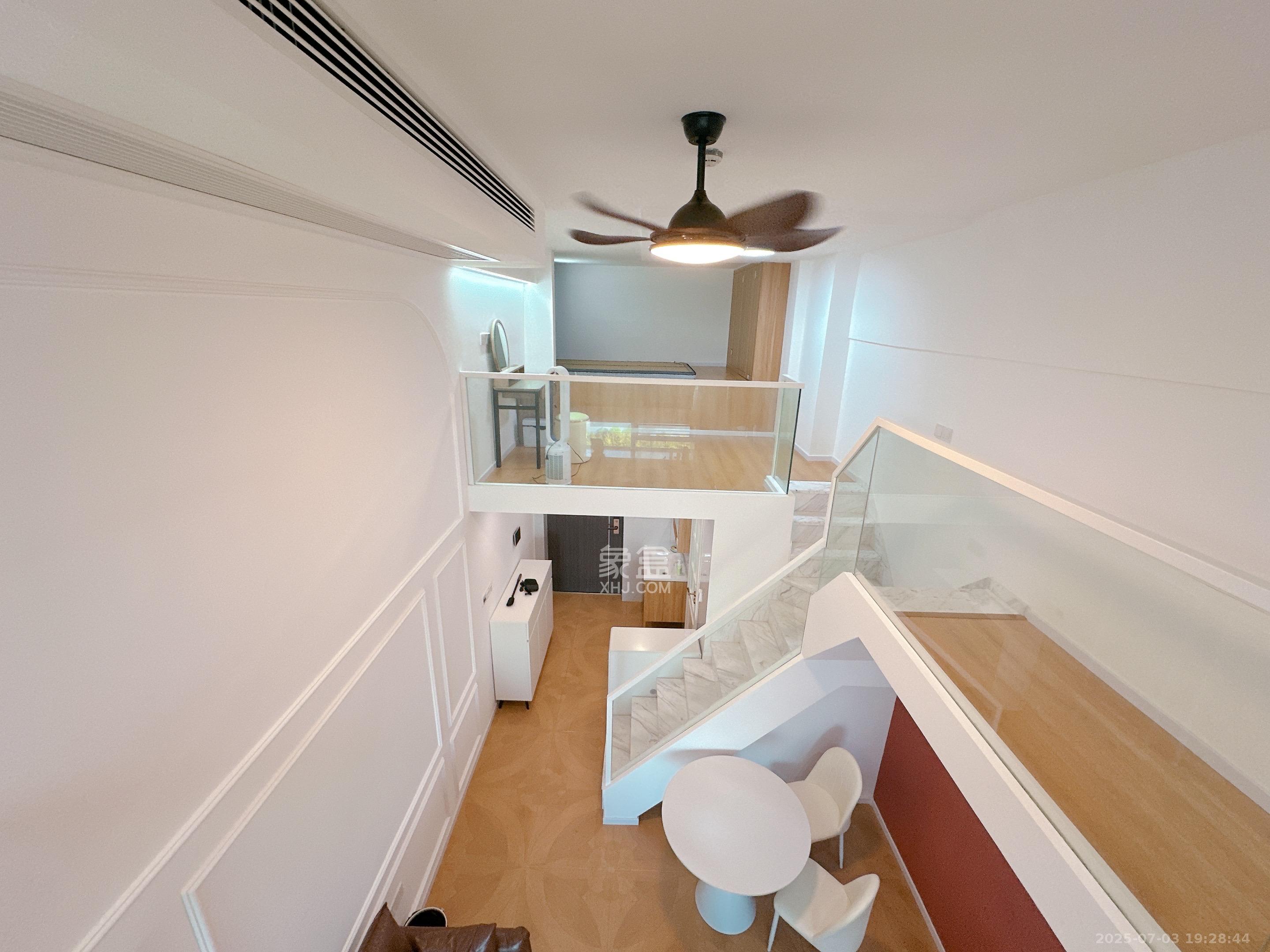 复地滨江金融中心 2室1厅1卫 3200.0元/月 复地滨江金融中心 2室1厅1卫 3200.0元/月室内图