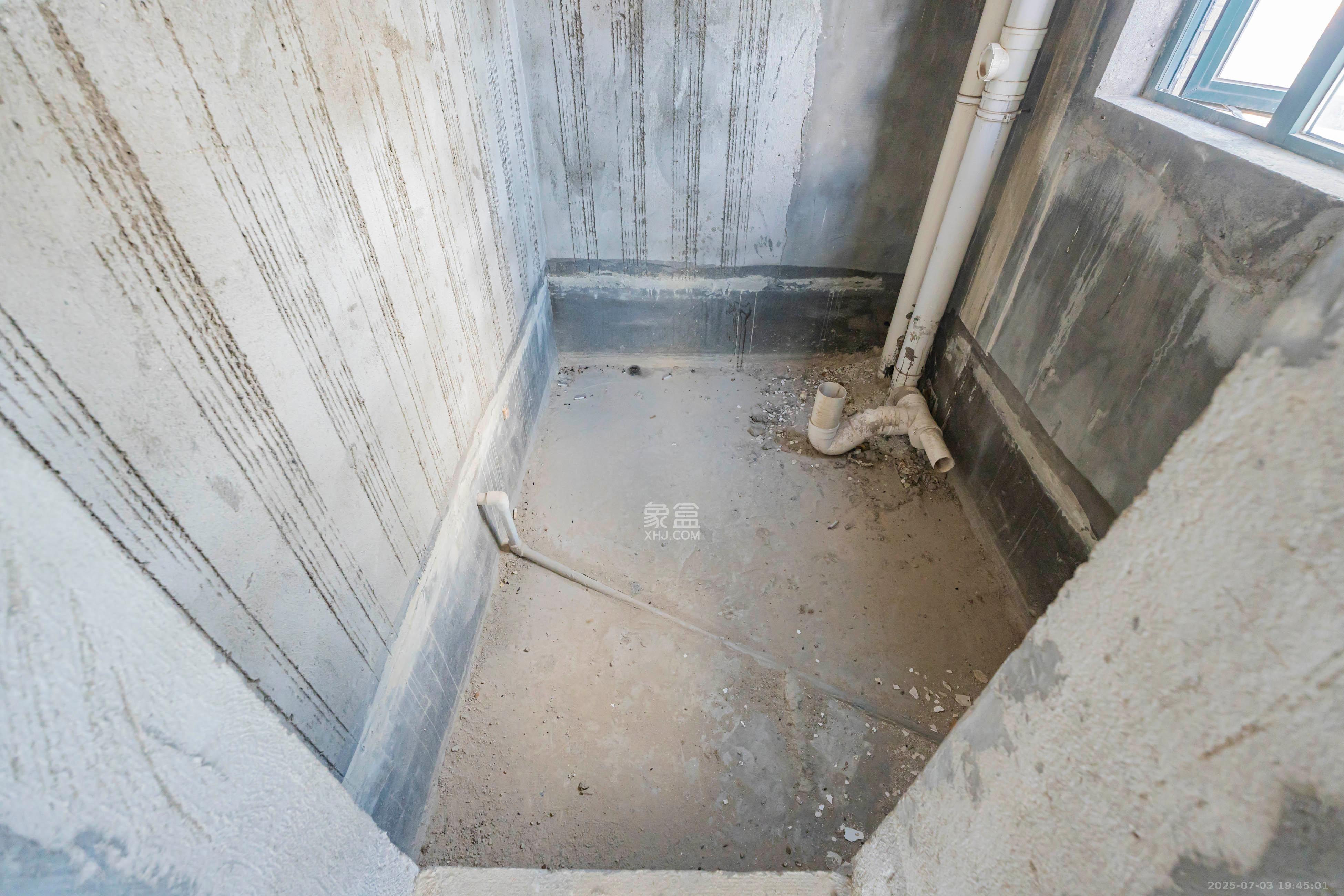 威尔士春天  4室2厅2卫   138.00万卫生间