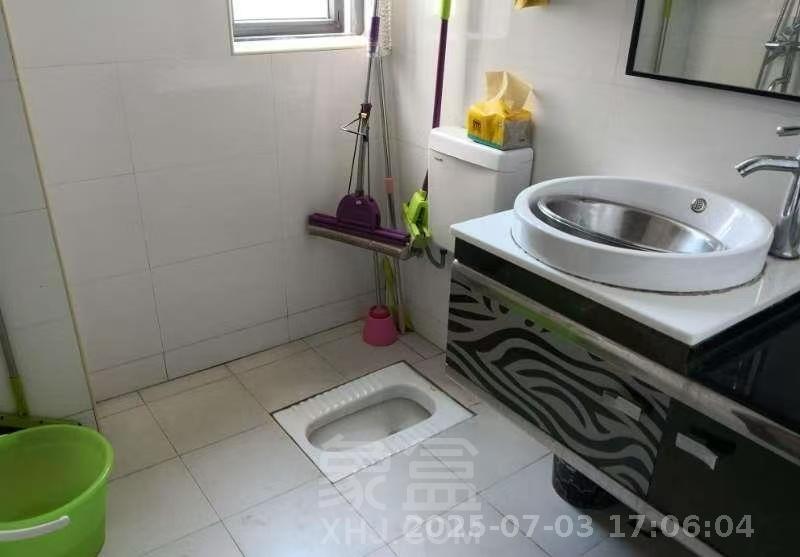 圣华名城建设北路110号 2室1厅1卫 1300.0元/月 圣华名城建设北路110号 2室1厅1卫 1300.0元/月室内图