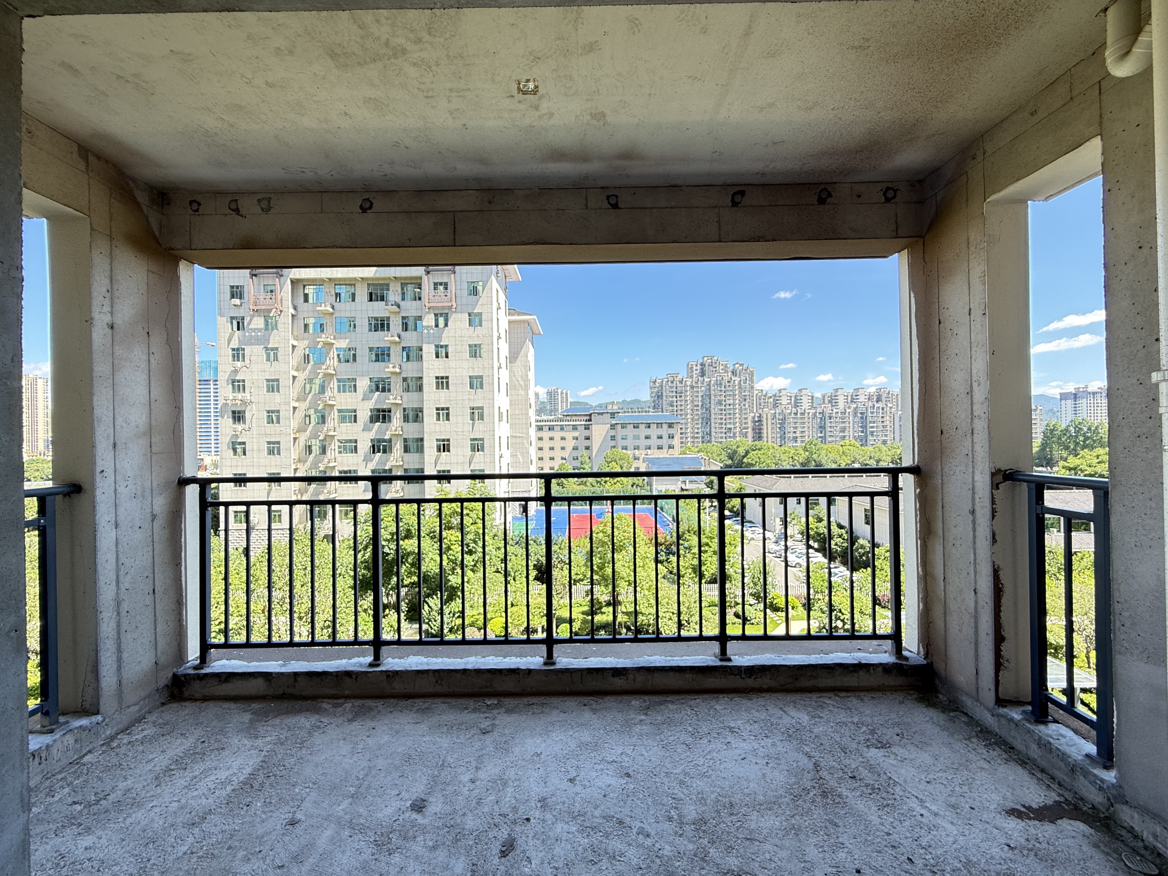 东科悦府 3室2厅2卫 72.8万 东科悦府 3室2厅2卫 72.8万客厅