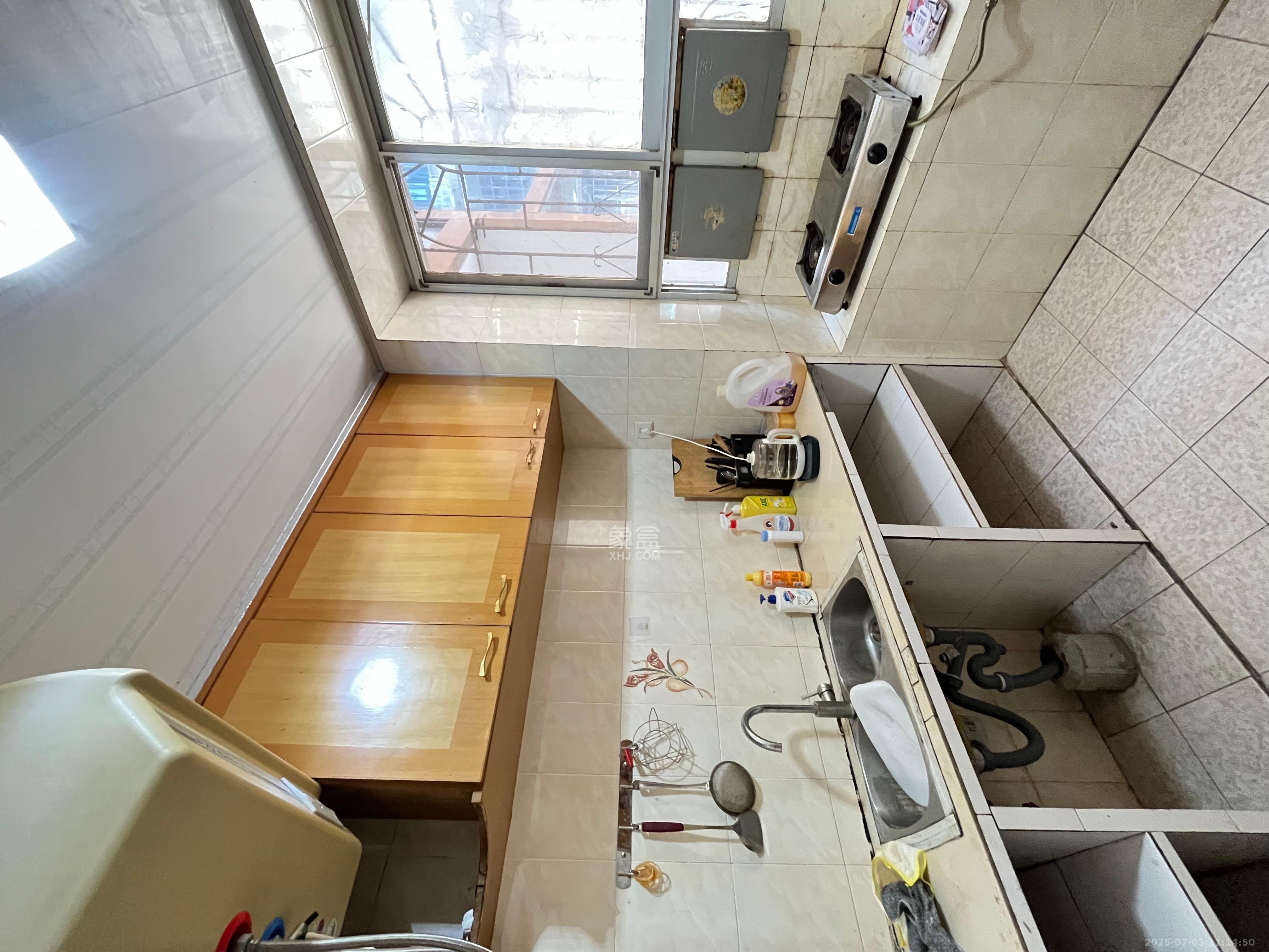 长勘小区  2室2厅1卫   2100.00元/月室内图