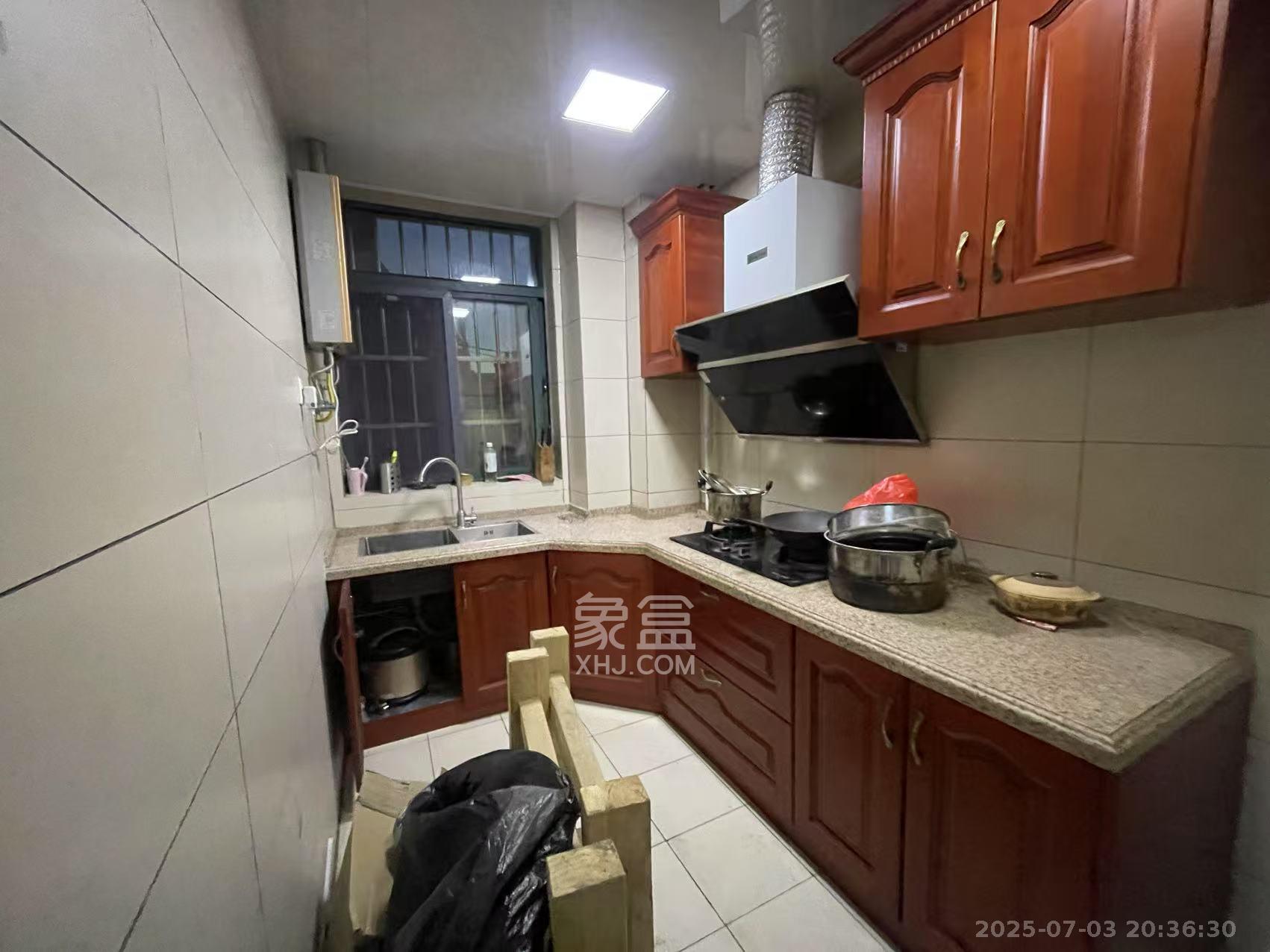 中江国际花城 3室2厅2卫 3000.0元/月 中江国际花城 3室2厅2卫 3000.0元/月室内图