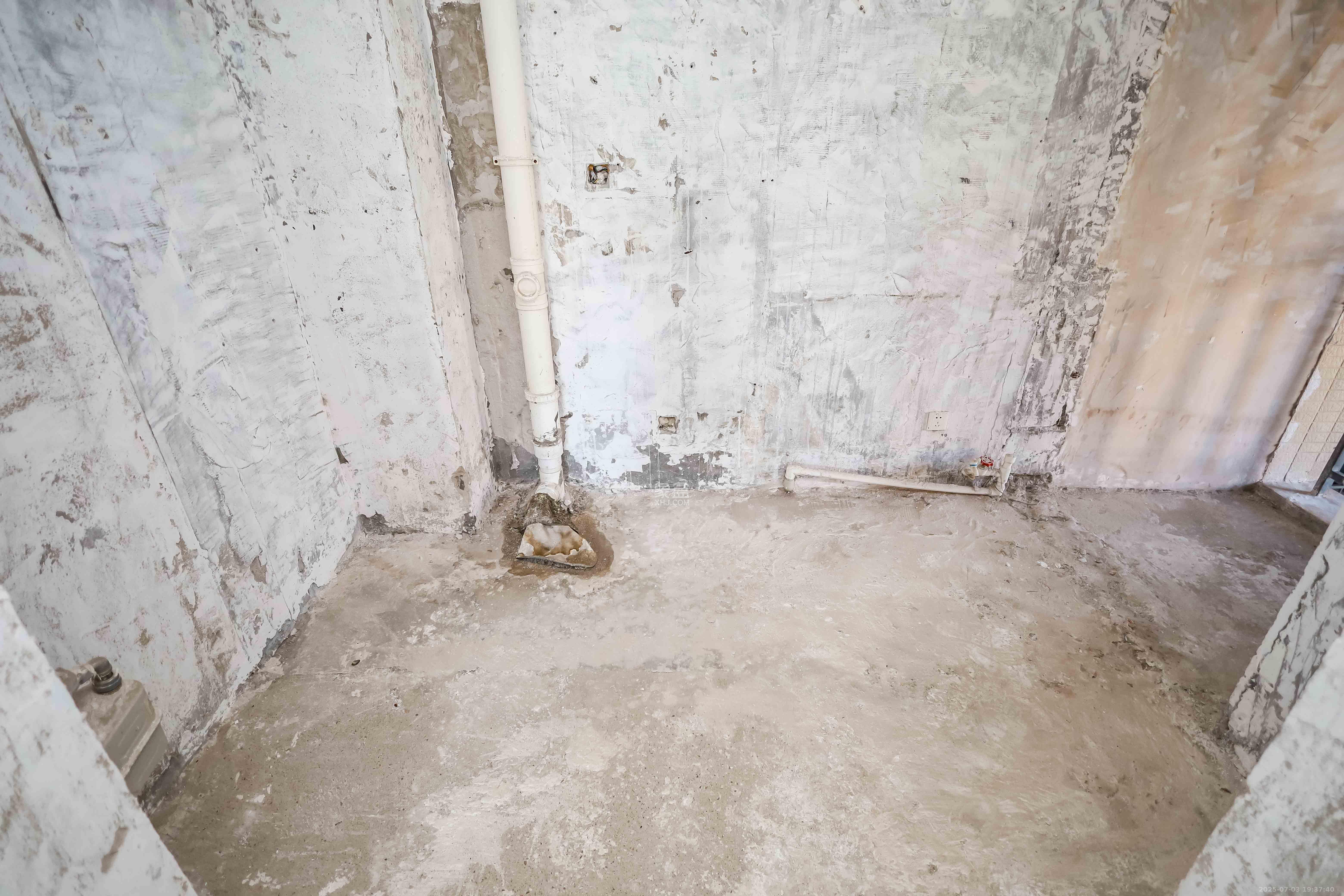 保利麓谷林语C区 3室2厅1卫 80.0万 保利麓谷林语C区 3室2厅1卫 80.0万厨房