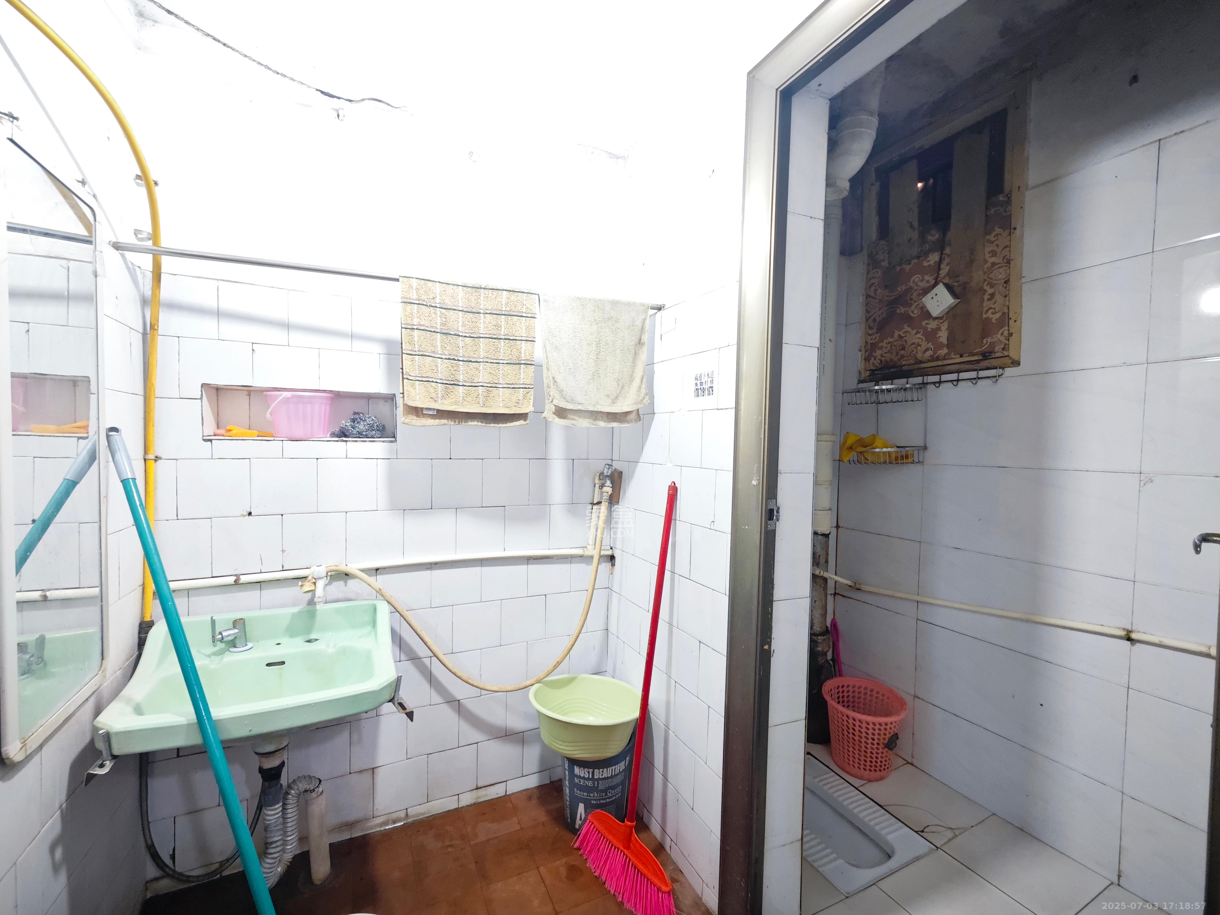 湘雅医学院(湘雅附一北院) 3室1厅1卫 2000.0元/月 湘雅医学院(湘雅附一北院) 3室1厅1卫 2000.0元/月室内图