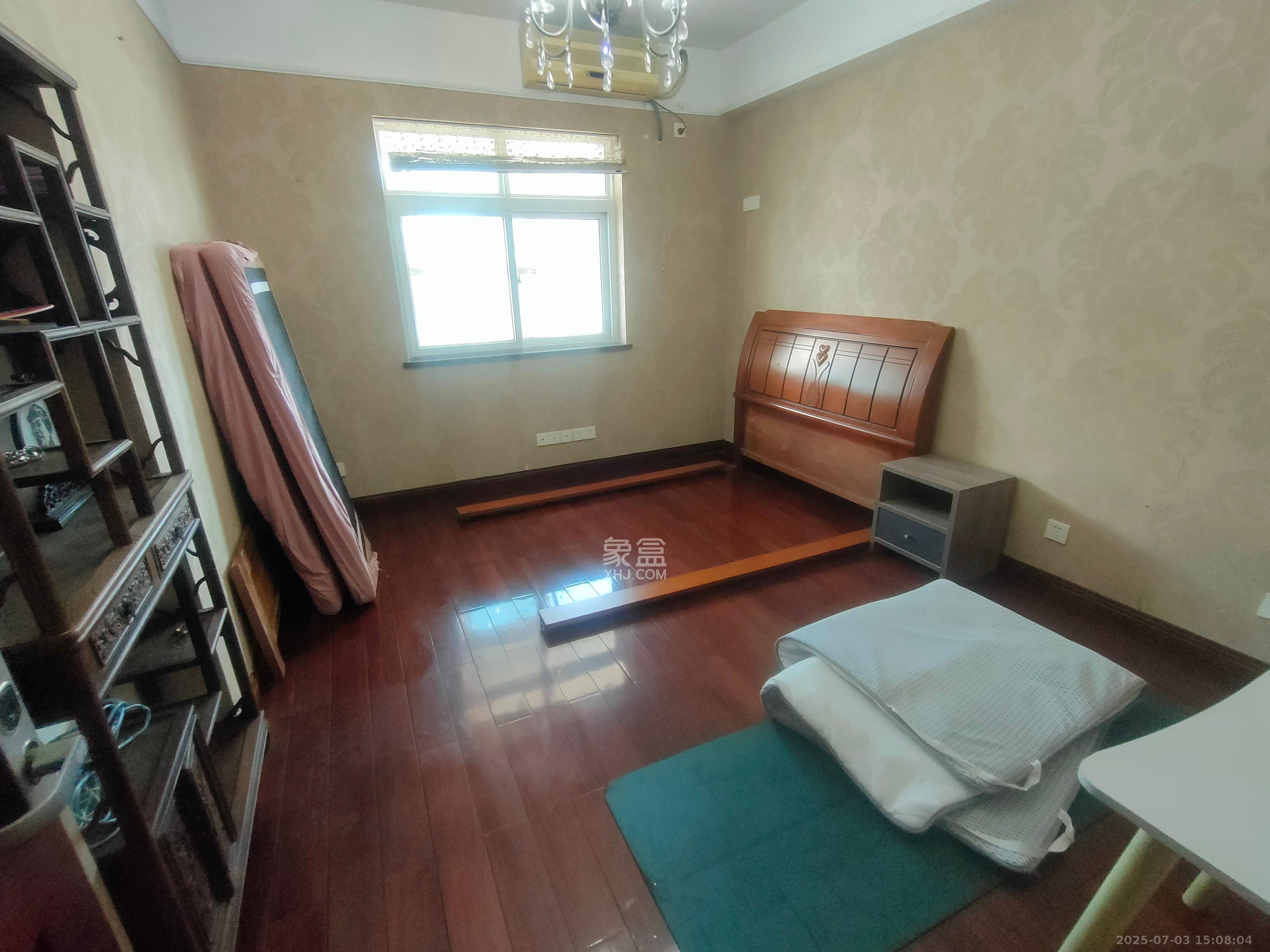 鸿景雅苑 3室2厅2卫 3600.0元/月 鸿景雅苑 3室2厅2卫 3600.0元/月室内图