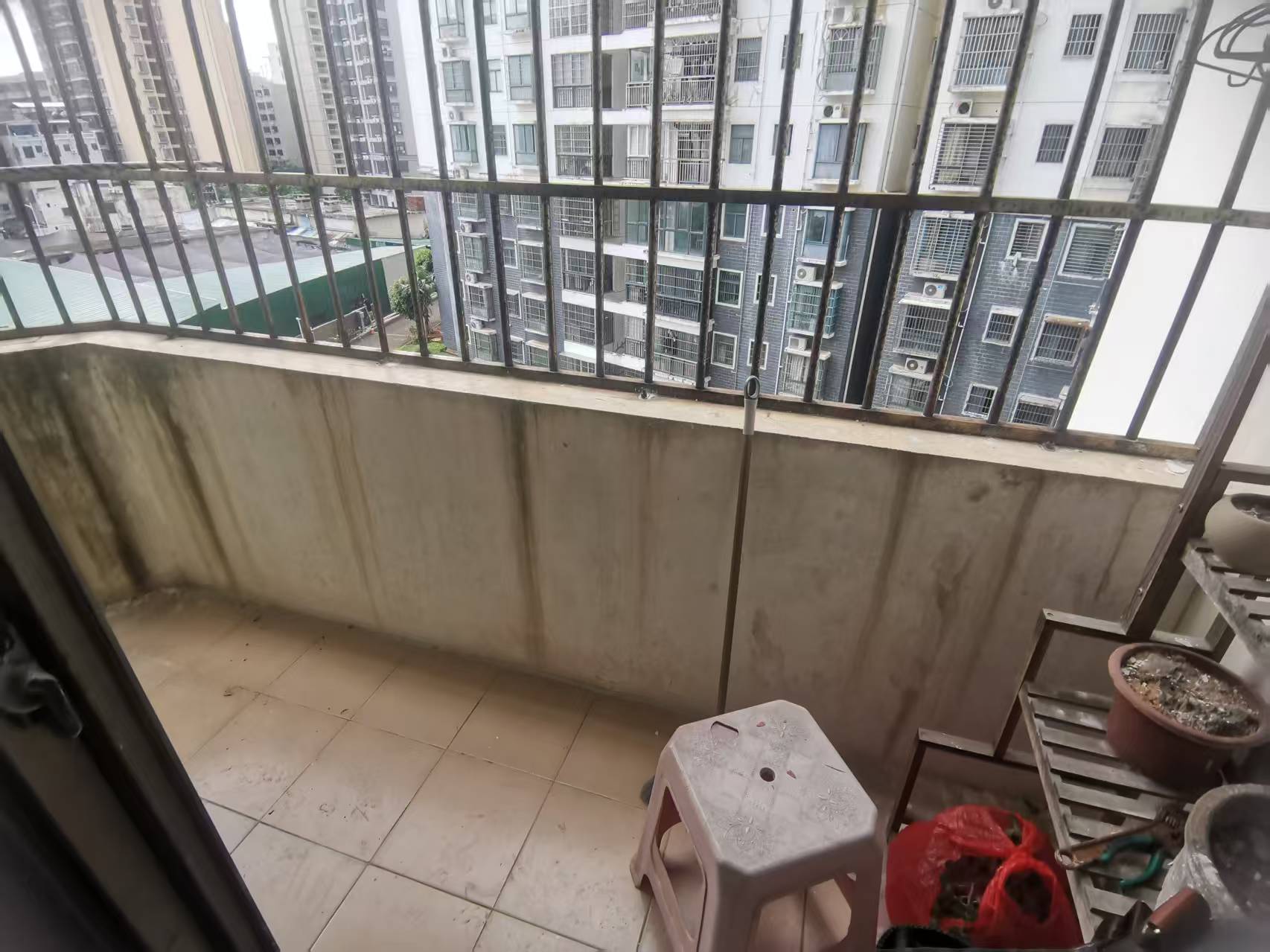 玉龙公寓 2室2厅1卫 2000.0元/月 玉龙公寓 2室2厅1卫 2000.0元/月室内图