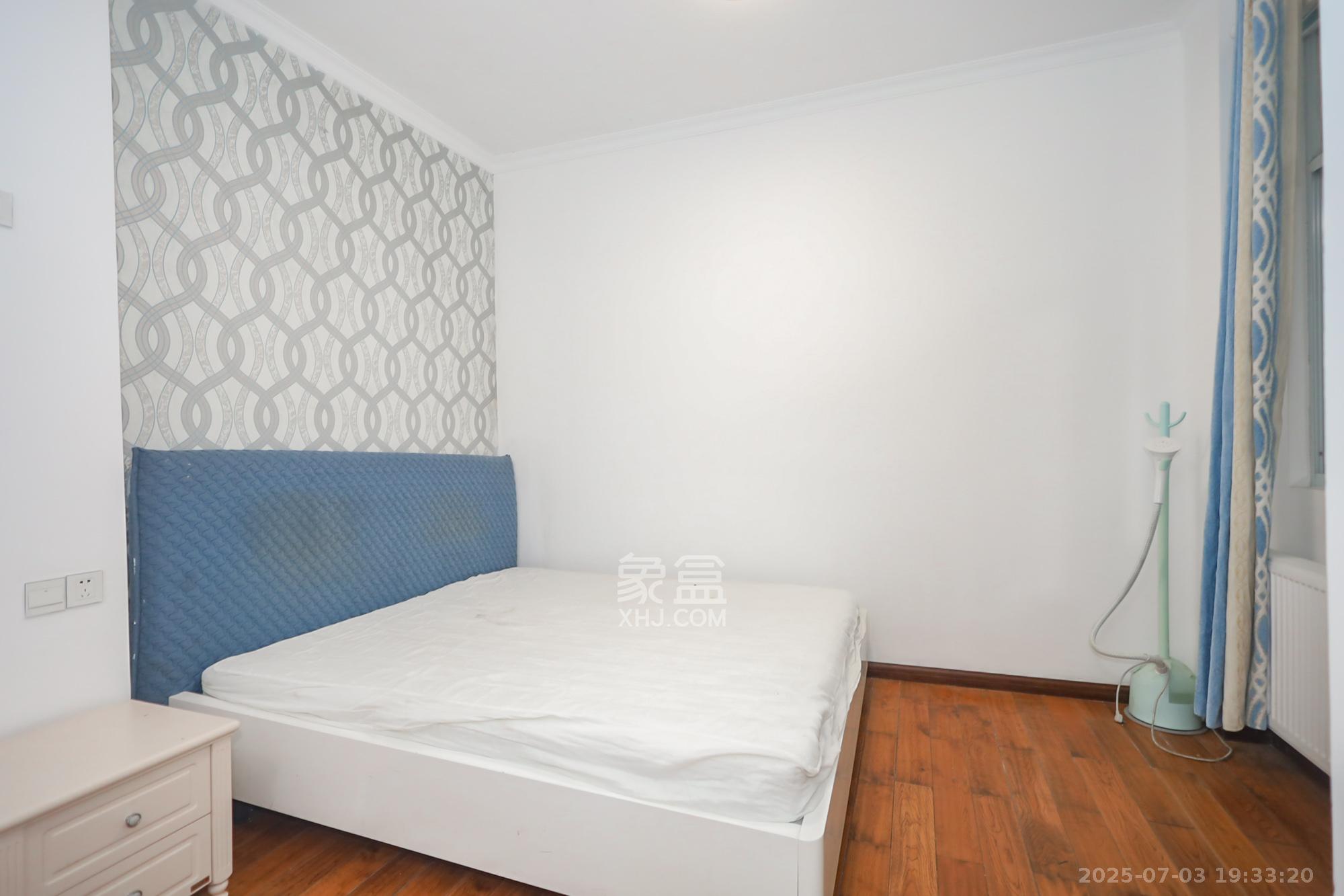 世茂铂翠湾二期 3室2厅2卫 288.0万 世茂铂翠湾二期 3室2厅2卫 288.0万卧室