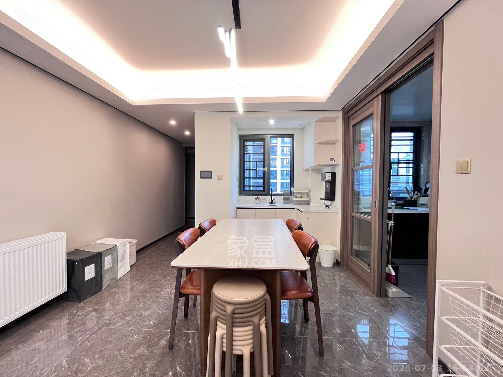 中海阅麓山一期  4室2厅2卫    4500.0元/月 中海阅麓山一期  4室2厅2卫    4500.0元/月室内图