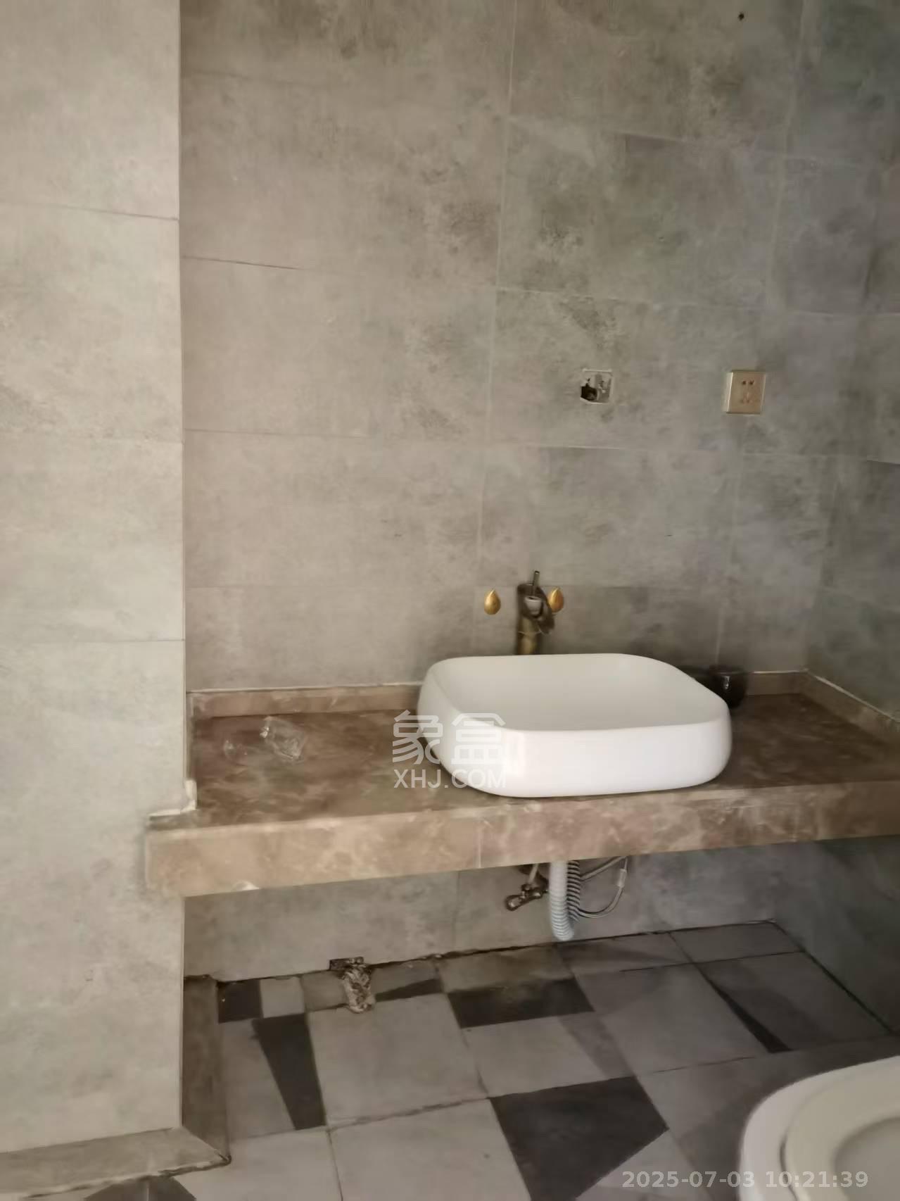 旭辉国际广场(永升商业广场)  1室1厅1卫    6600.0元/月 旭辉国际广场(永升商业广场)  1室1厅1卫    6600.0元/月室内图