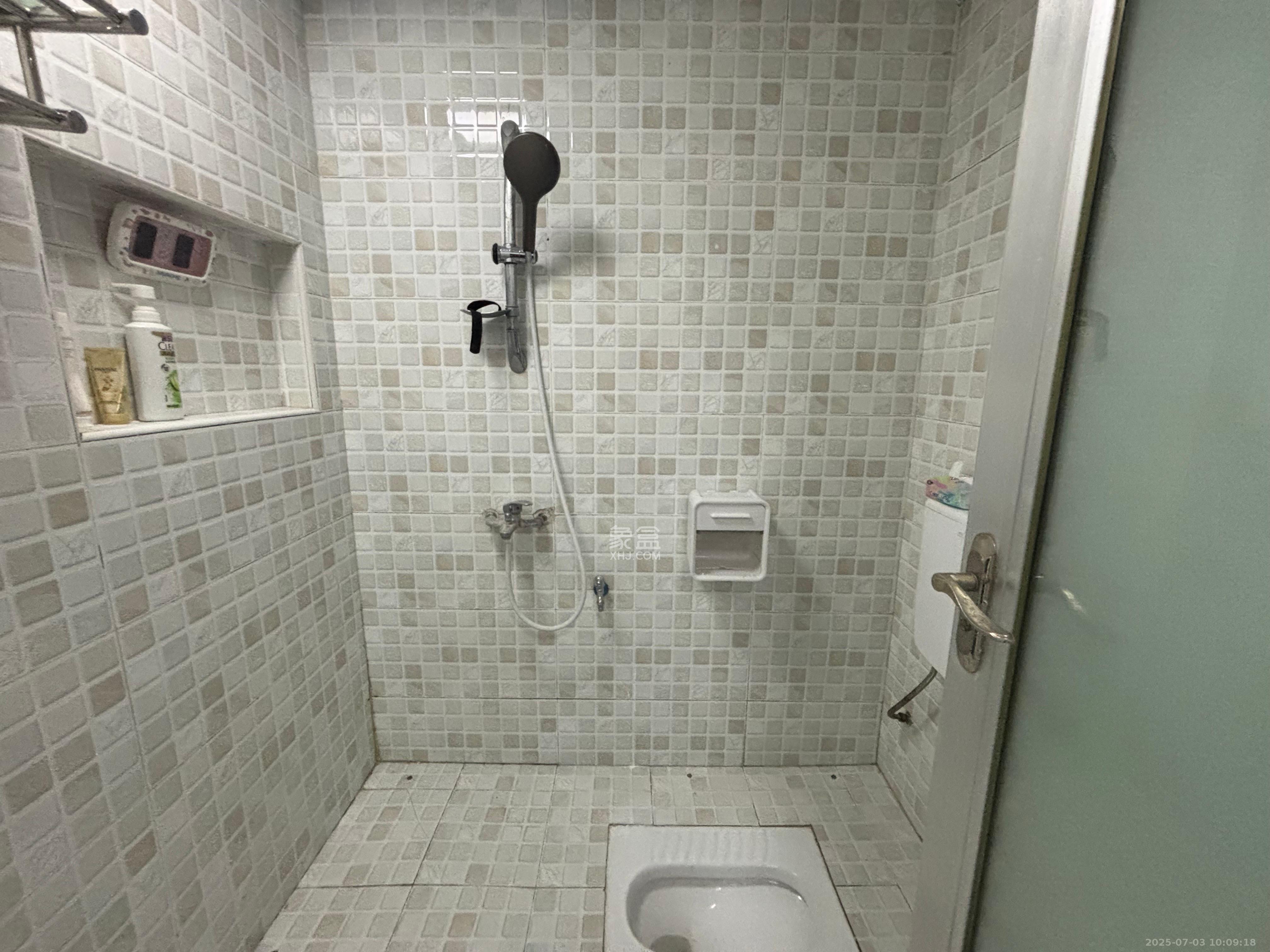 中建芙蓉工社  2室2厅1卫    1600.0元/月室内图