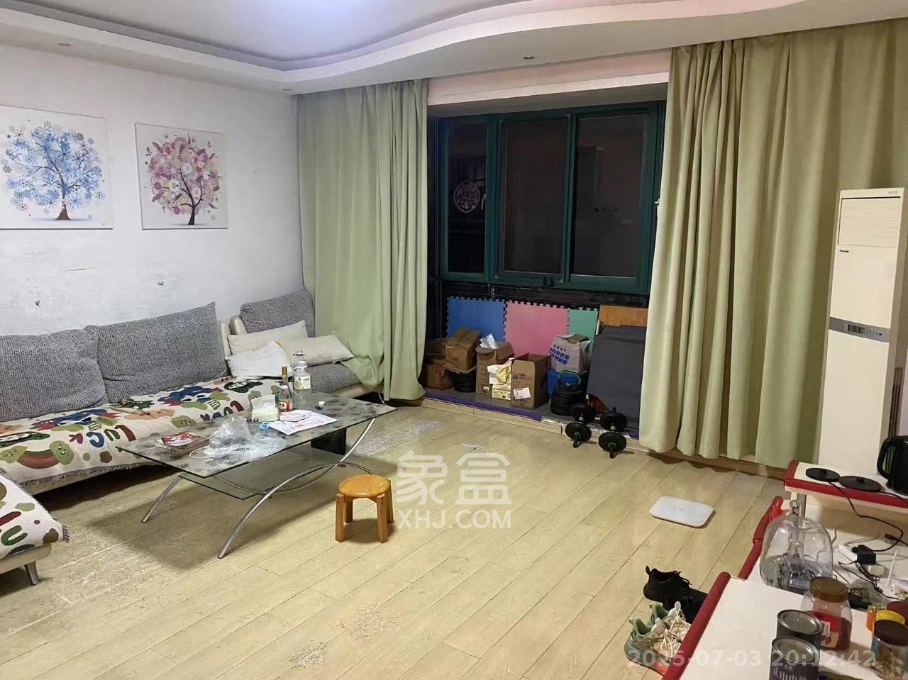 东方新城  2室1厅1卫   2200.00元/月