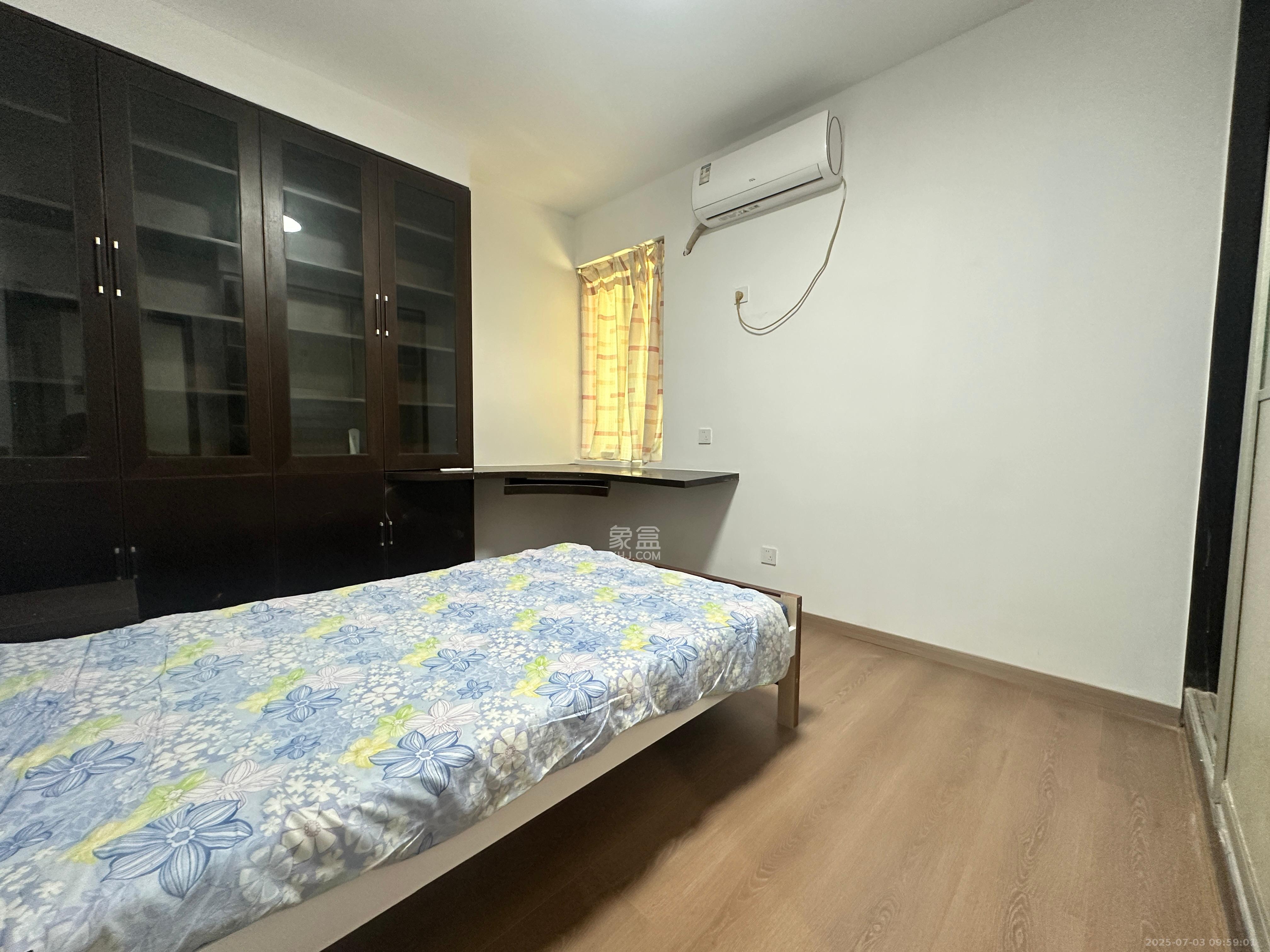 恩瑞麓山名园(龙王港小区) 3室2厅2卫 2400.0元/月 恩瑞麓山名园(龙王港小区) 3室2厅2卫 2400.0元/月室内图