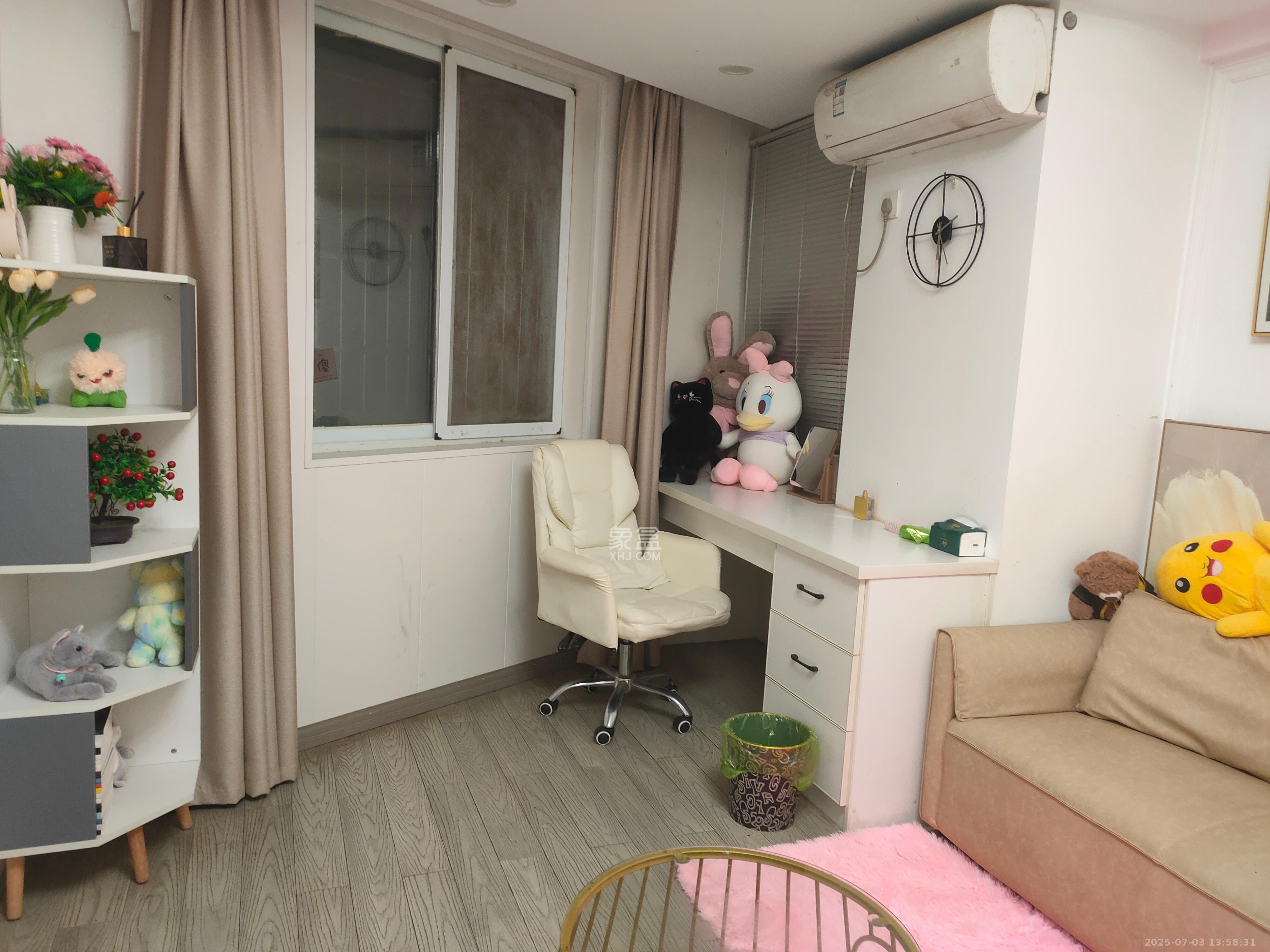 锦华时代  1室1厅1卫   1500.00元/月室内图