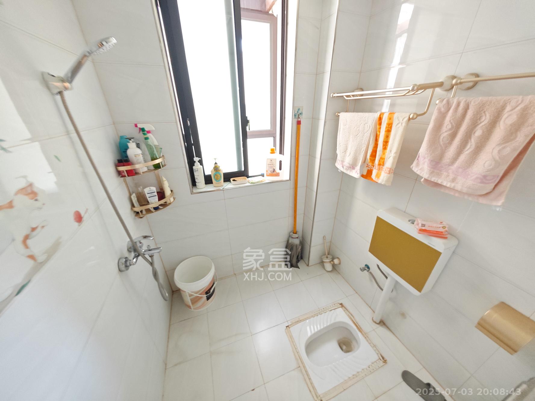 欧莱雅郡  3室2厅2卫   139.00万其他