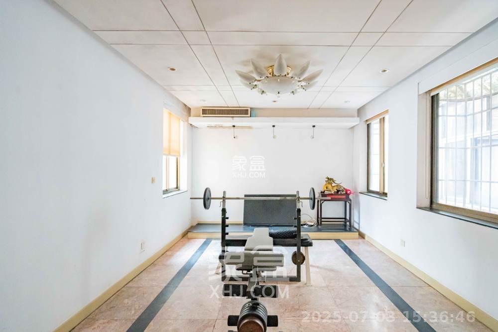 湖南省石油总公司宿舍  4室2厅2卫    3600.0元/月室内图