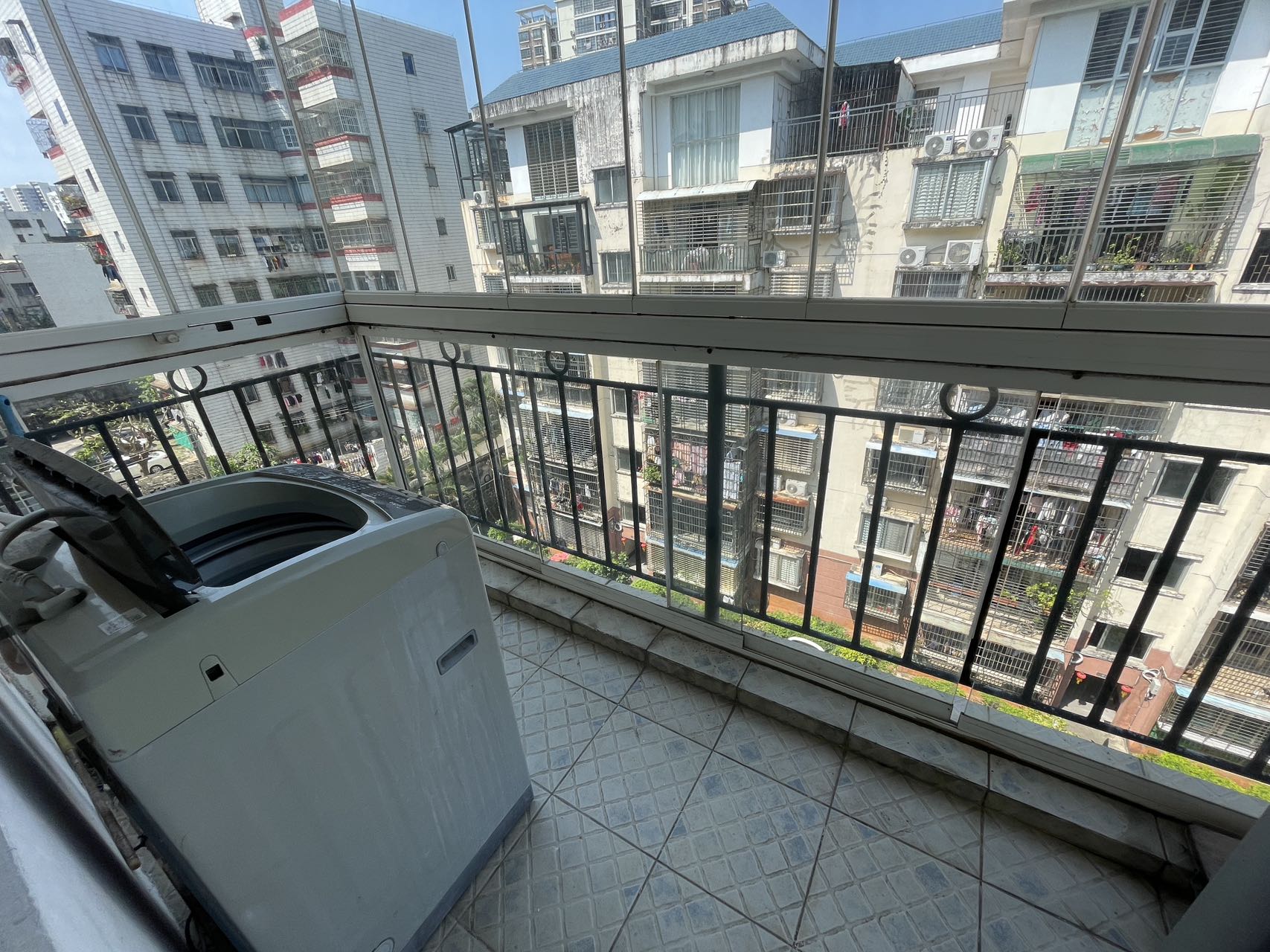 中豪花园  4室3厅3卫   2800.00元/月室内图
