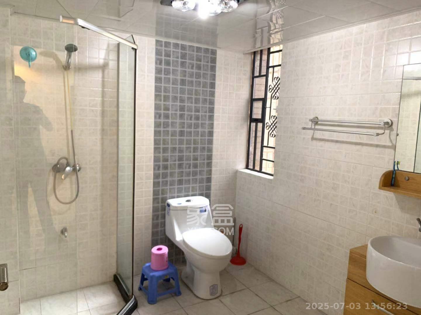 三江花中城 3室2厅1卫 2400.0元/月 三江花中城 3室2厅1卫 2400.0元/月室内图