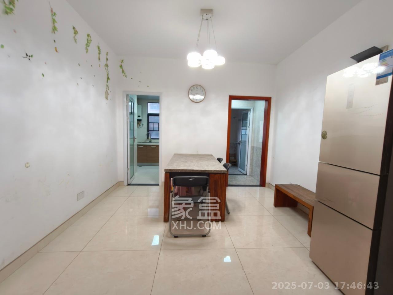 和美星城 3室2厅2卫 2300.0元/月 和美星城 3室2厅2卫 2300.0元/月室内图