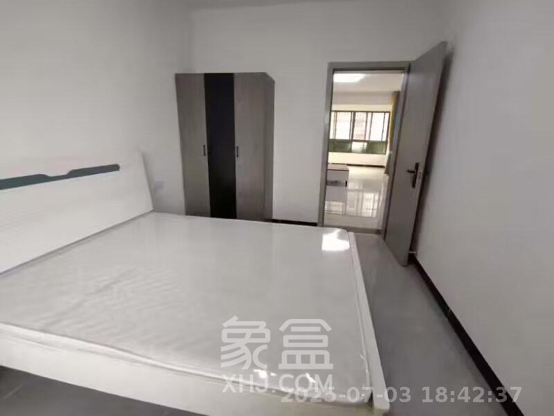 长房时代城  3室2厅2卫   3200.00元/月室内图