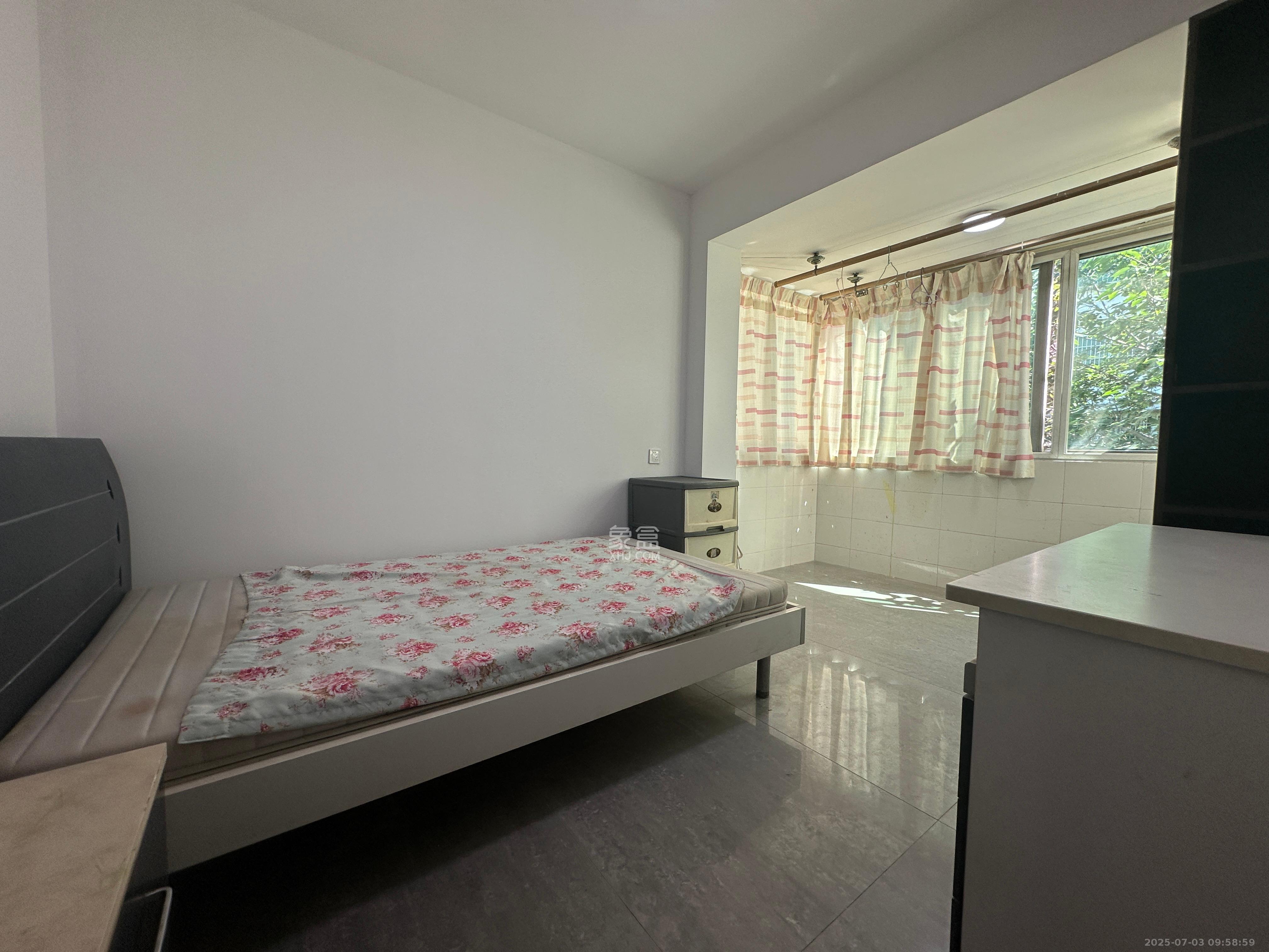 恩瑞麓山名园(龙王港小区) 3室2厅2卫 2400.0元/月 恩瑞麓山名园(龙王港小区) 3室2厅2卫 2400.0元/月室内图