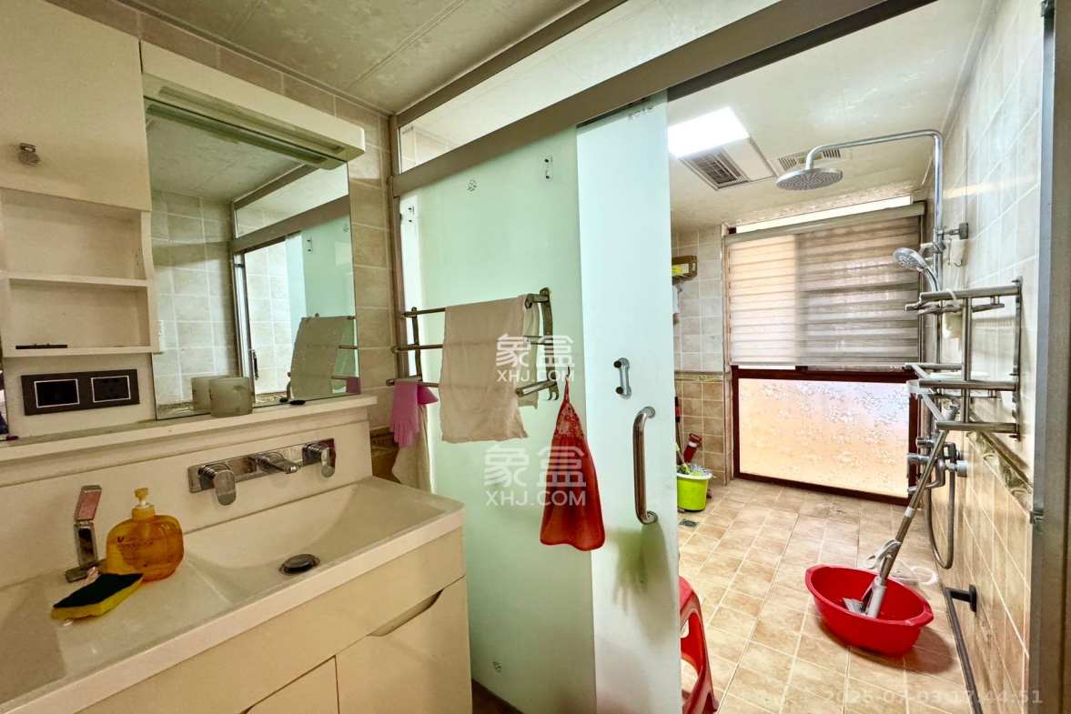 兰亭都荟(璟峰苑)  3室2厅1卫    2700.0元/月 兰亭都荟(璟峰苑)  3室2厅1卫    2700.0元/月室内图