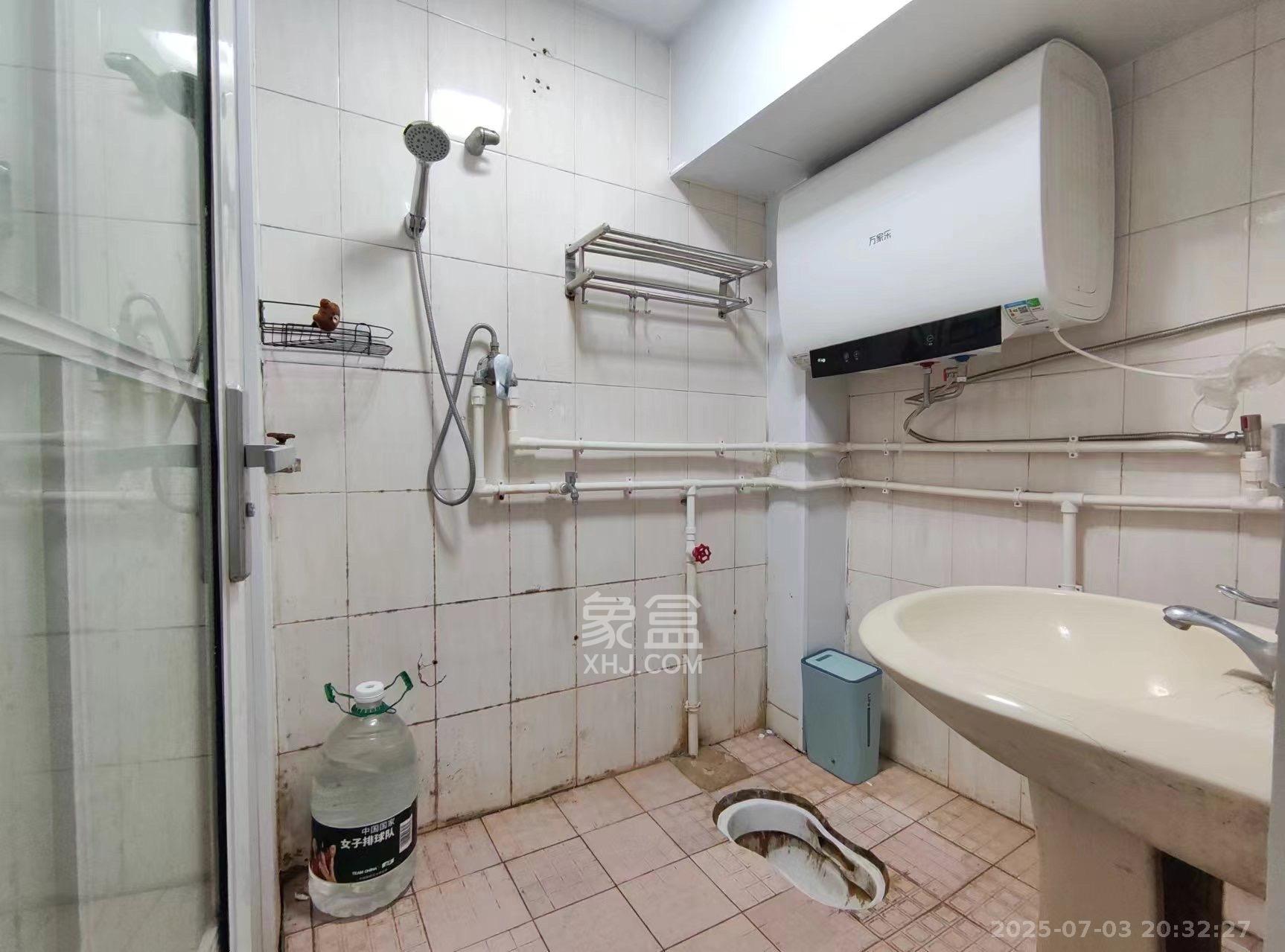 国立投资公司宿舍 2室1厅1卫 1800.0元/月 国立投资公司宿舍 2室1厅1卫 1800.0元/月室内图