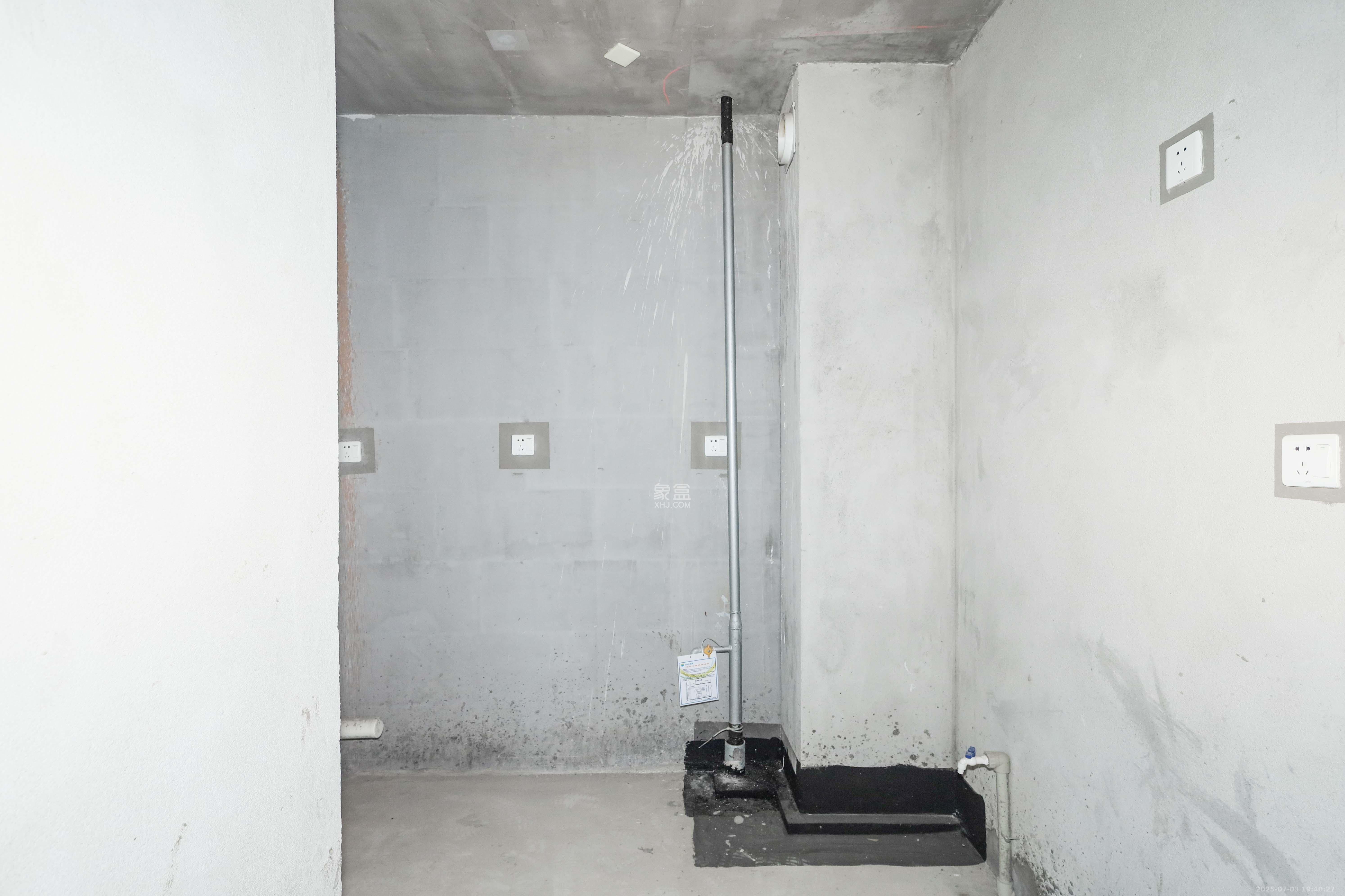 中国铁建梅溪青秀三期  4室2厅2卫   173.00万厨房