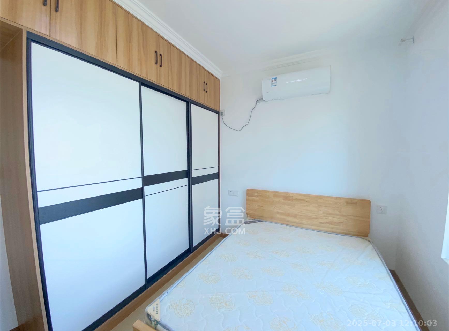 东合新苑  3室2厅2卫   2700.00元/月室内图