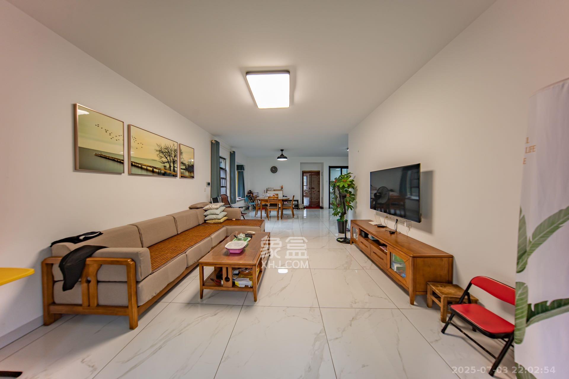 江山帝景哈佛  3室2厅2卫    2300.0元/月 江山帝景哈佛  3室2厅2卫    2300.0元/月室内图