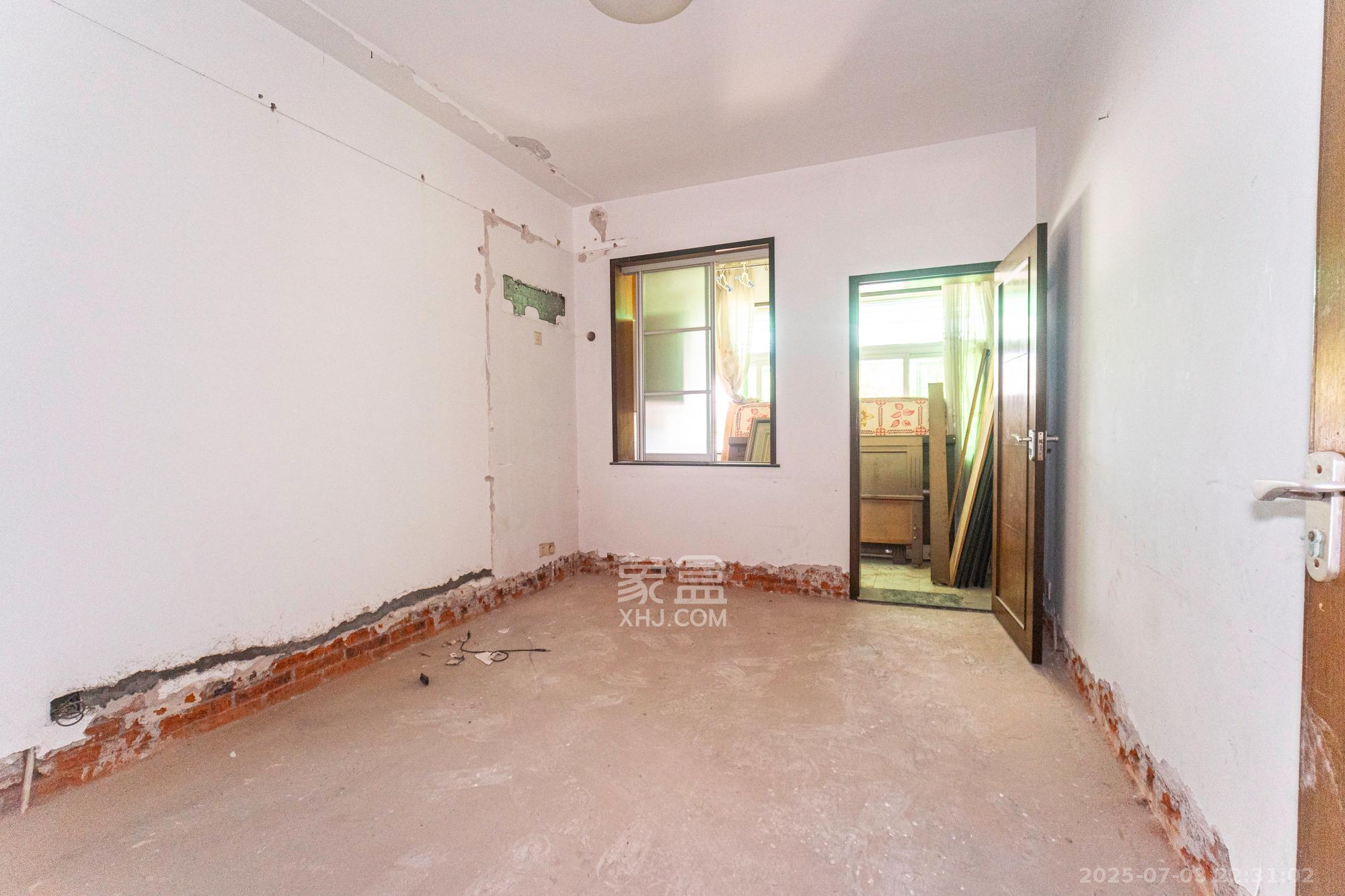 农行金穗小区(农行金穗家园)  4室2厅2卫    79.8万 农行金穗小区(农行金穗家园)  4室2厅2卫    79.8万卧室