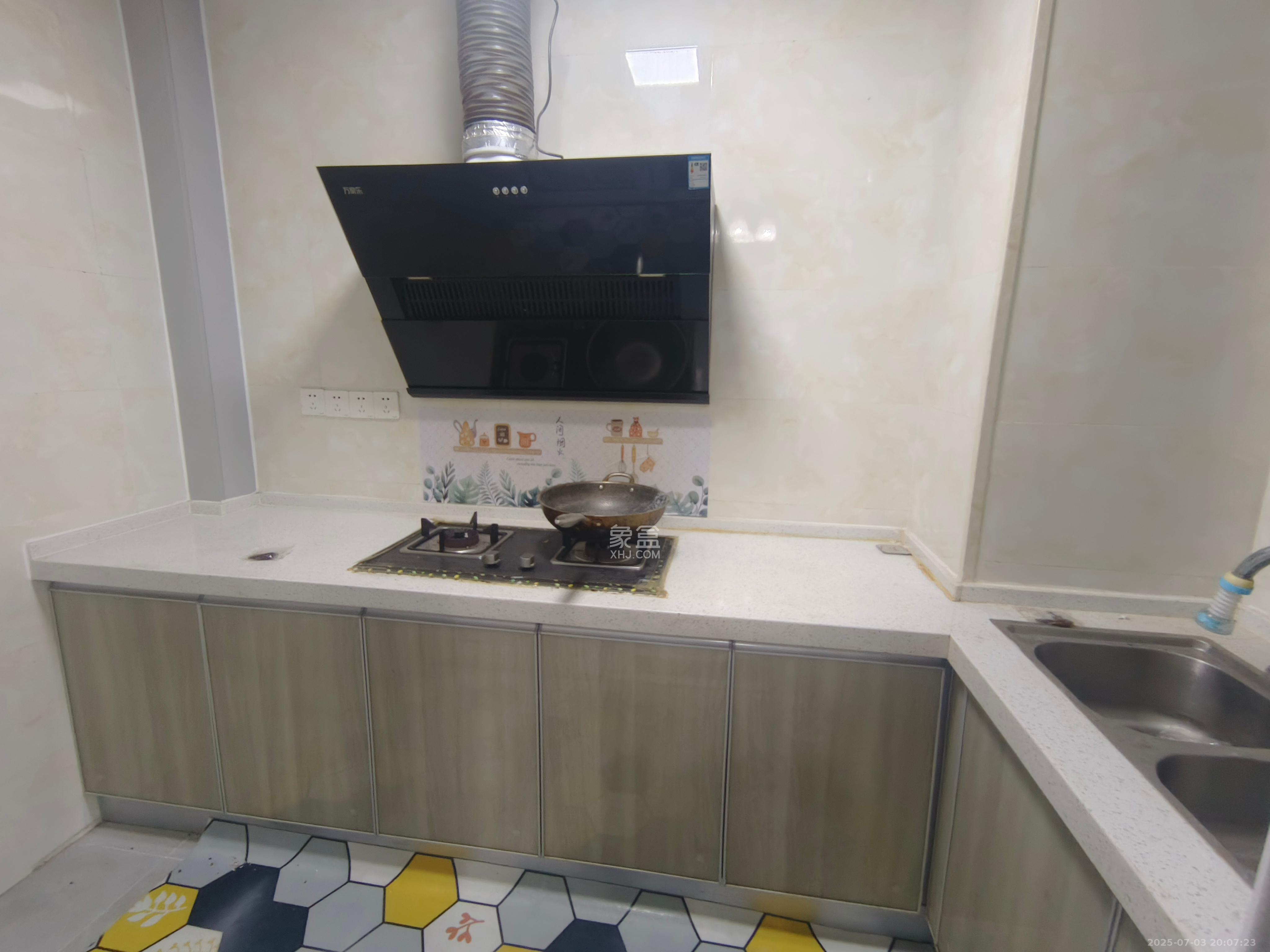叠彩兰亭  3室2厅2卫   2800.00元/月室内图
