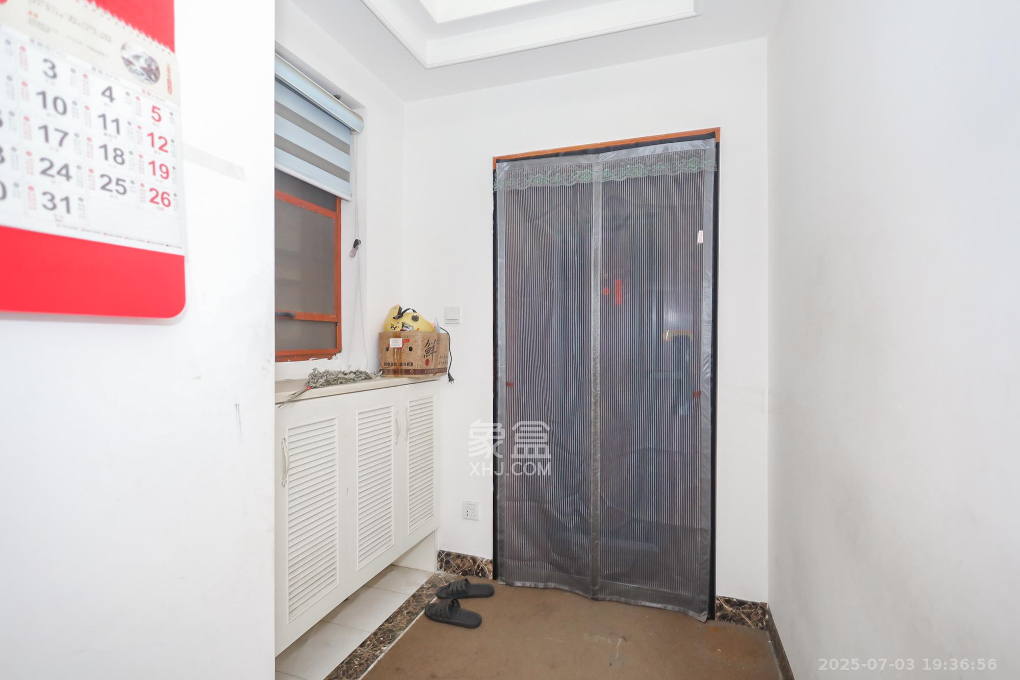 兰亭都荟(璟峰苑) 3室2厅1卫 112.0万 兰亭都荟(璟峰苑) 3室2厅1卫 112.0万其他