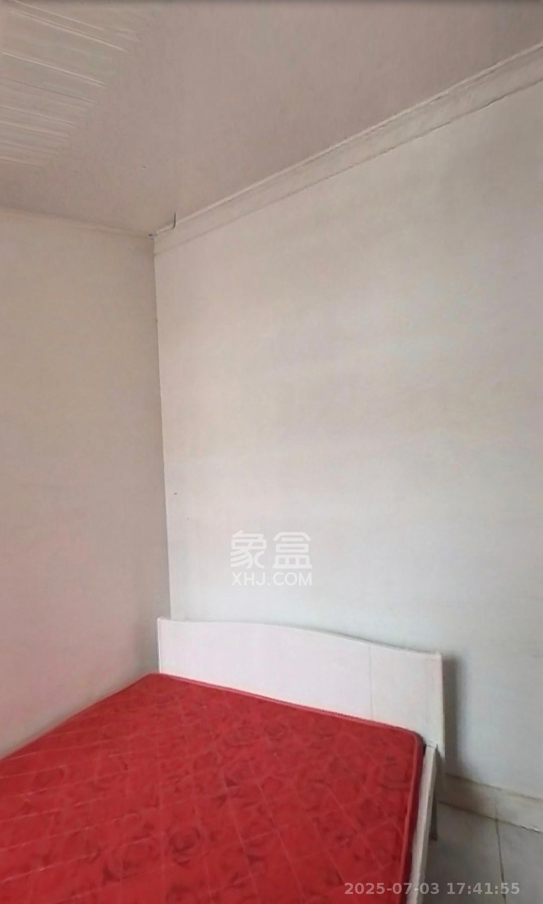 新塘垅小区（高桥物流园）  2室1厅1卫   1300.00元/月室内图
