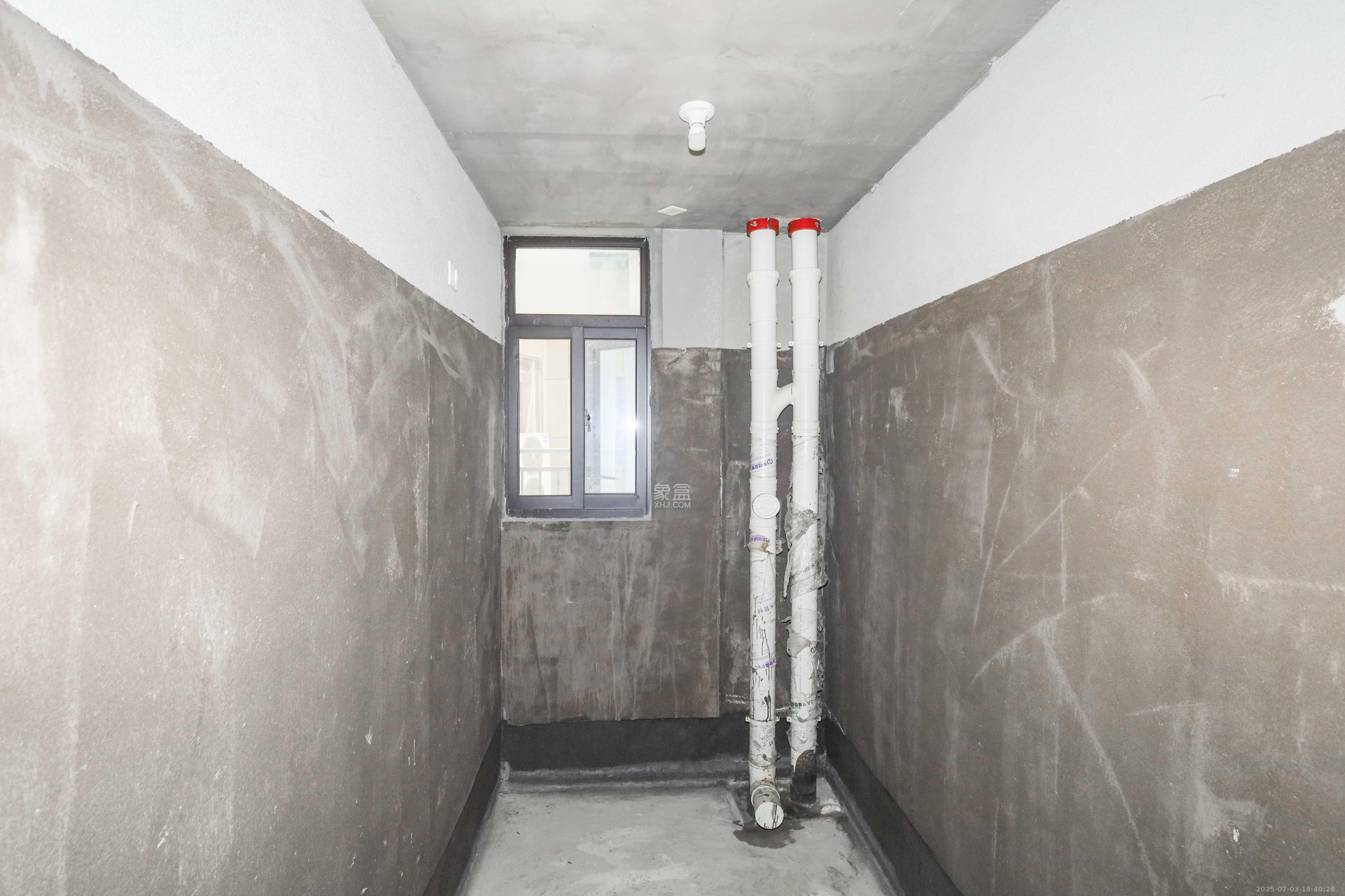 中国铁建梅溪青秀三期  4室2厅2卫   173.00万卫生间