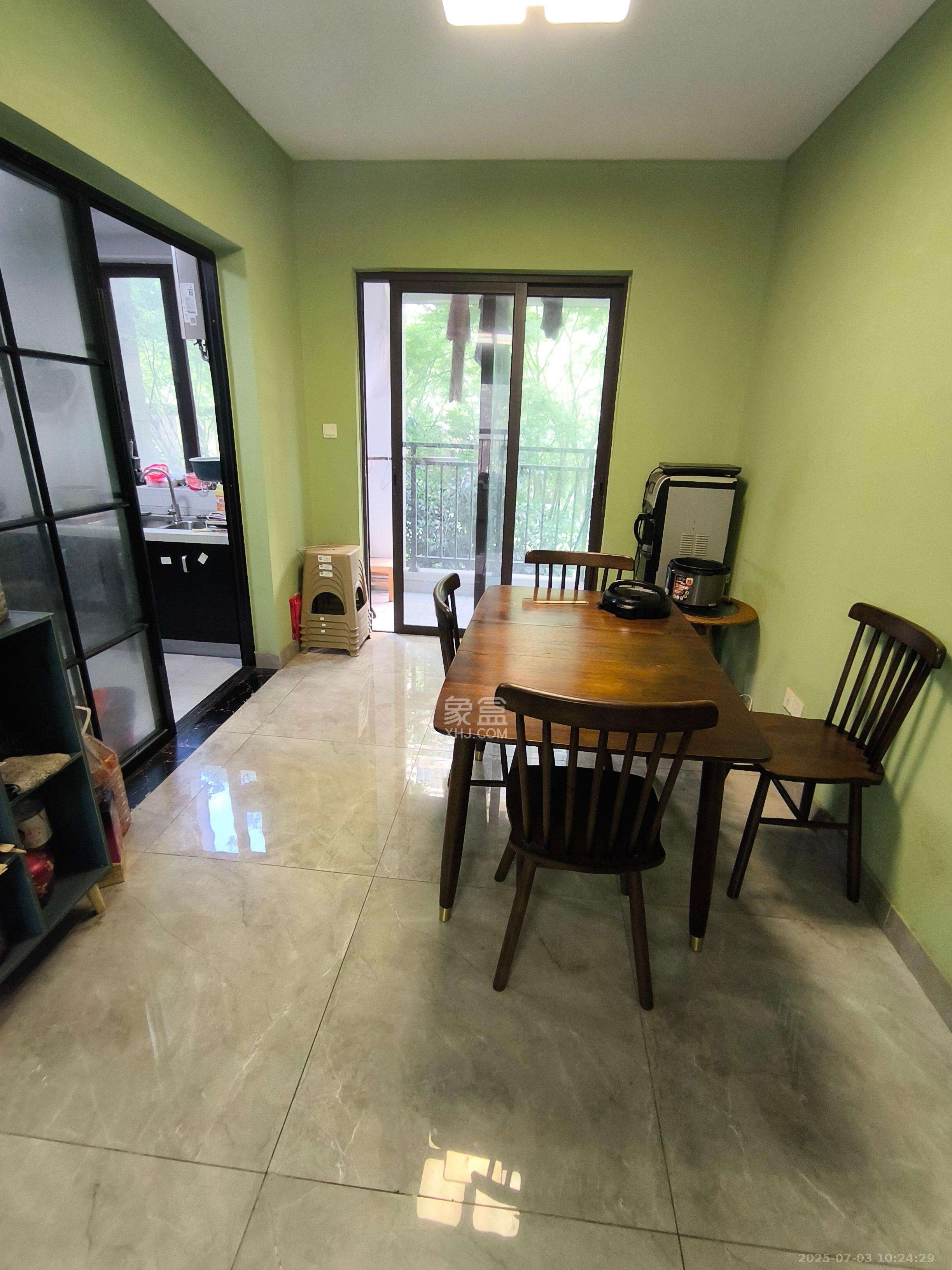 龙湖春江悦茗 4室2厅2卫 2800.0元/月 龙湖春江悦茗 4室2厅2卫 2800.0元/月室内图