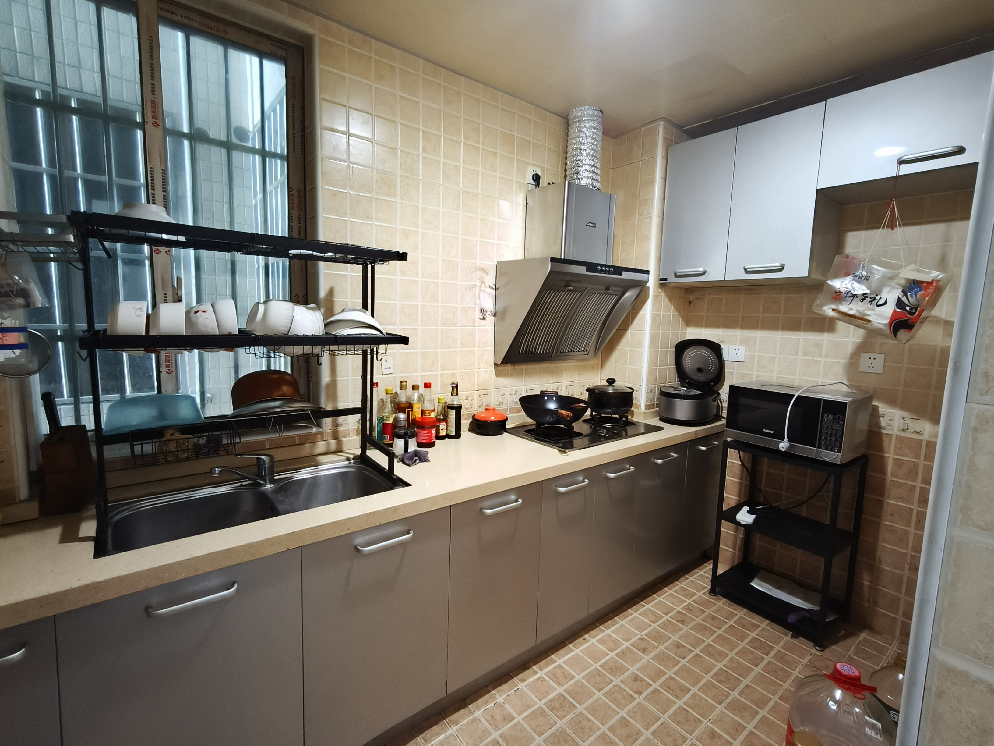 进步亚泰 2室1厅1卫 1500.0元/月 进步亚泰 2室1厅1卫 1500.0元/月室内图