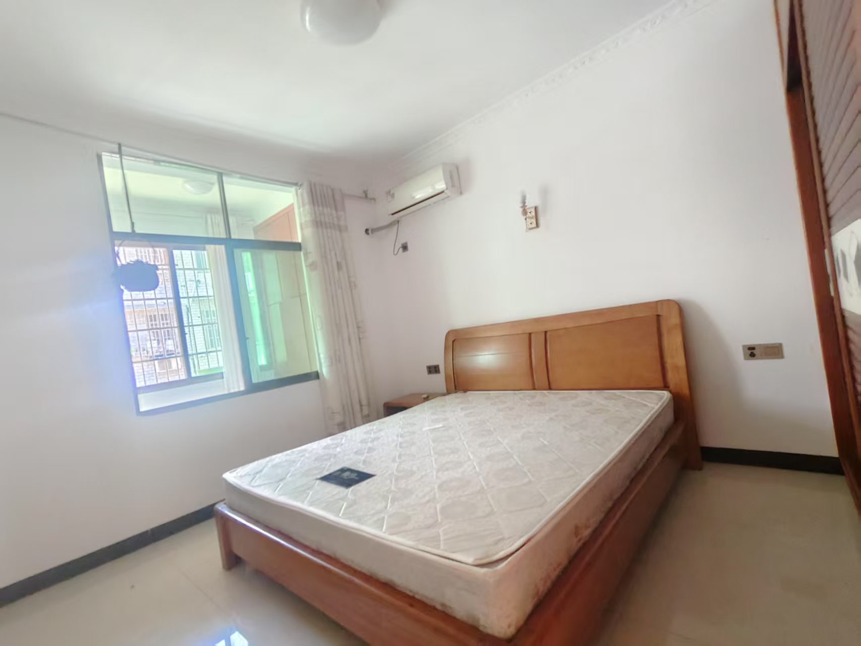 明月小区 3室2厅2卫 1180.0元/月 明月小区 3室2厅2卫 1180.0元/月室内图